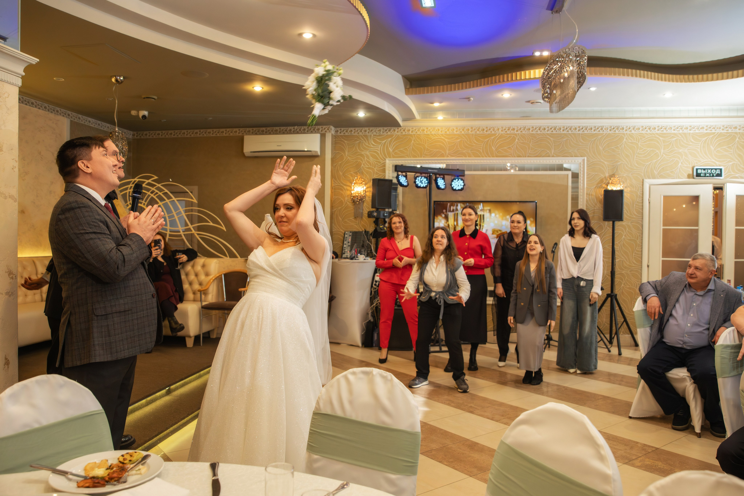 Репортаж Свадебного банкета Юлии и Романа. Семейный и женский фотограф в Москве Надежда Воробьева