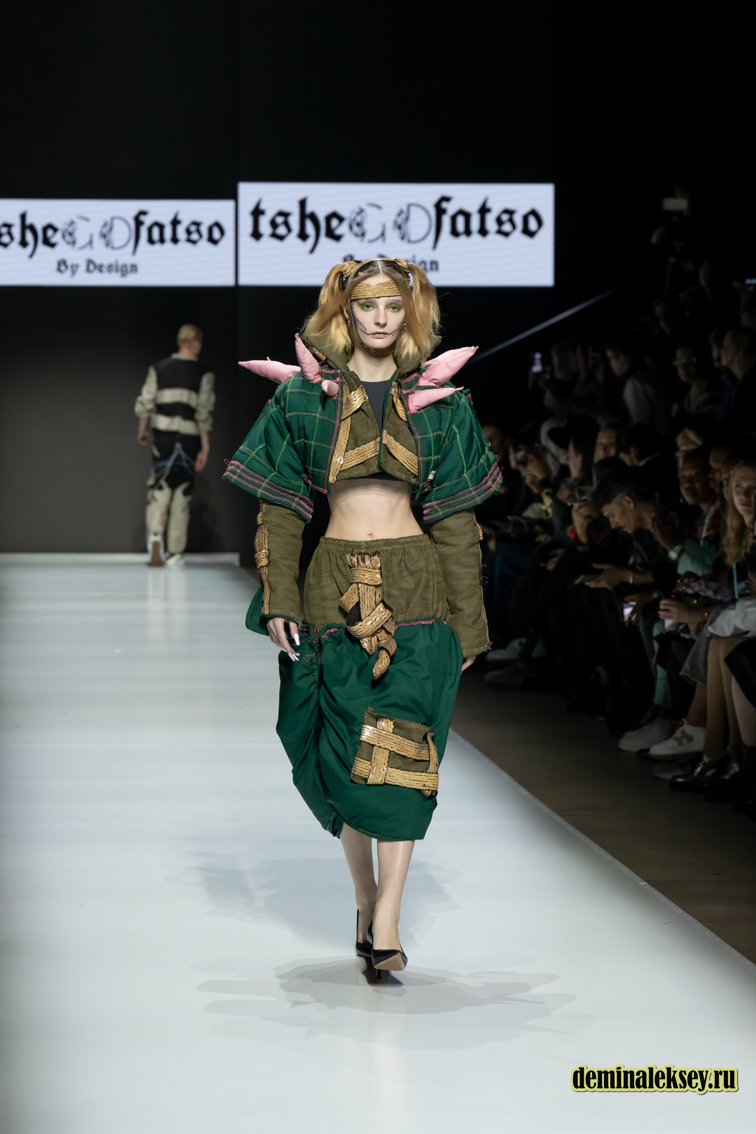 Московская неделя моды 2024 9 октября дизайнер Tshegofatso by design. Репортажный, семейный и студийный фотограф в Москве Демин Алексей
