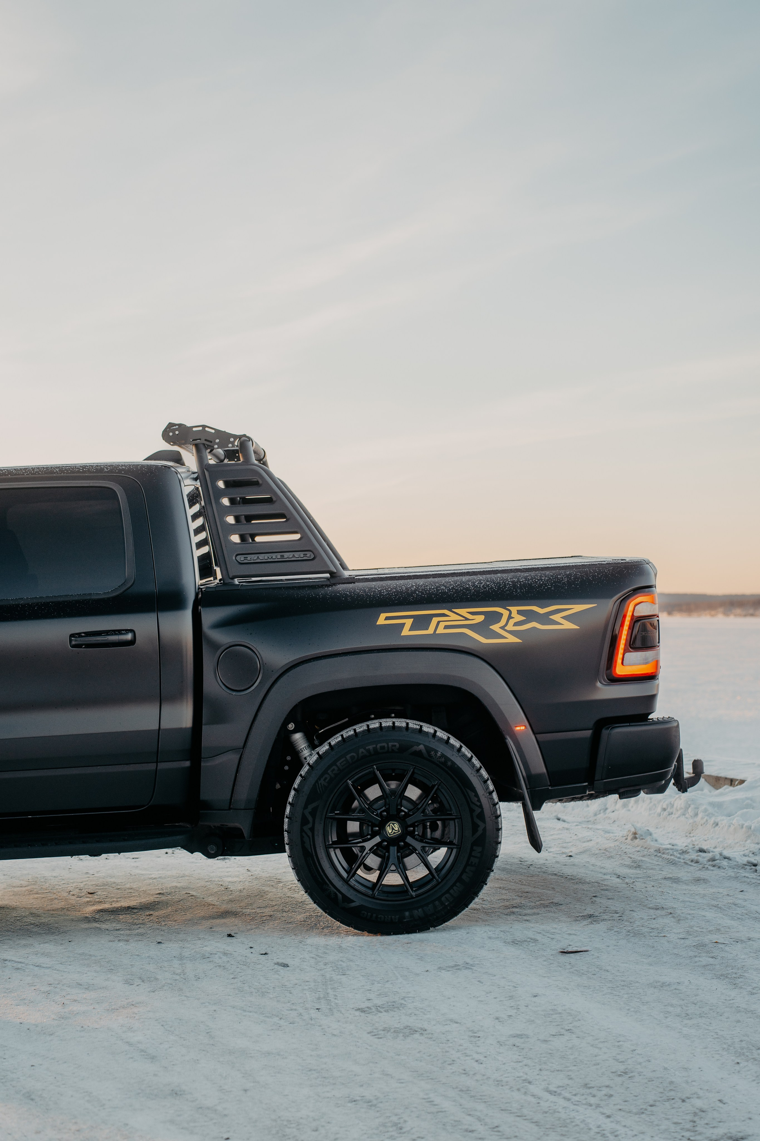 Ram Rebel TRX. Фотограф, видеограф и пилот дрона на Байкале