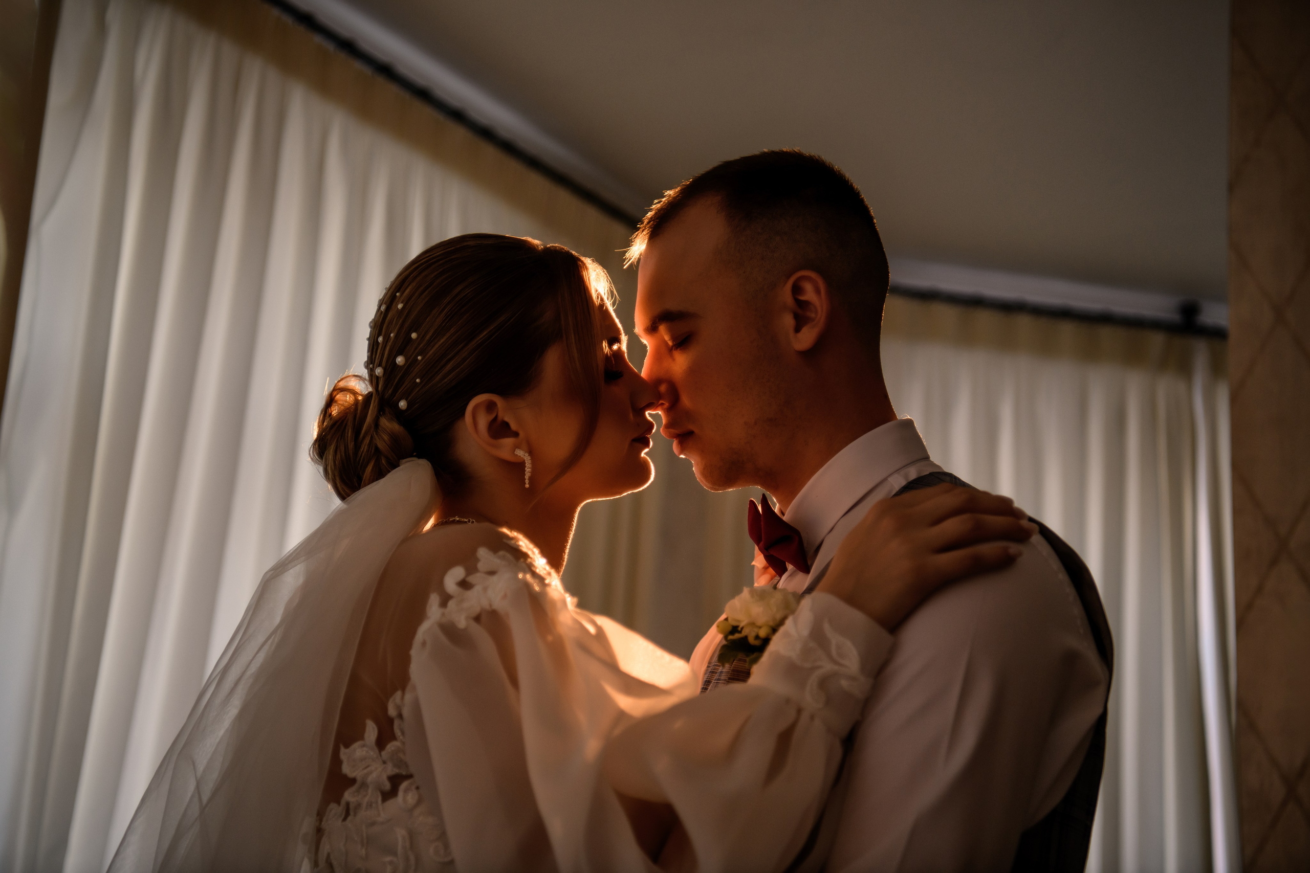 alt="Свадебный фотограф в Барнауле. Свадебный фотограф Анна Глухова"