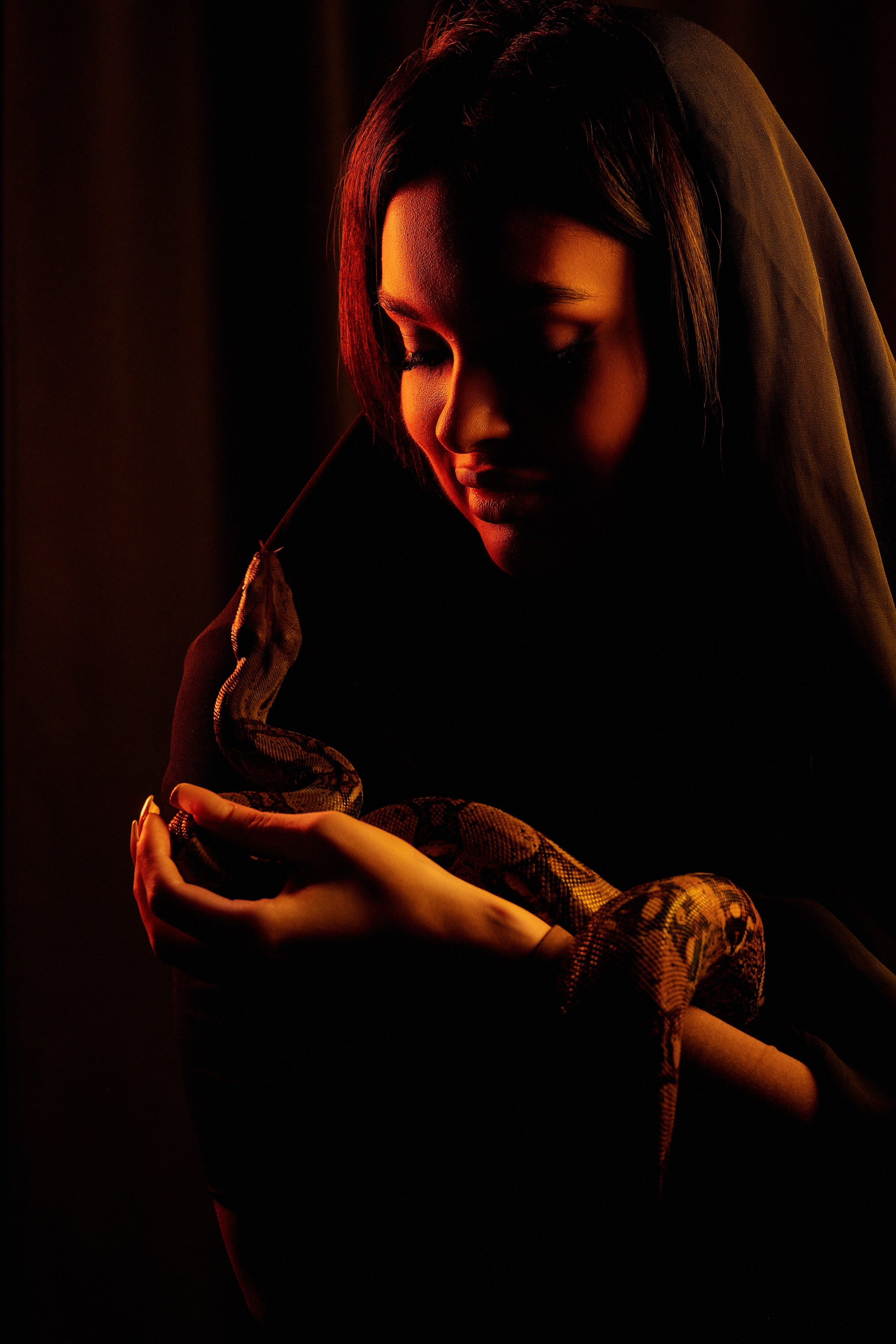 Со змеей. Фотограф Таганрог Анна Трайжон