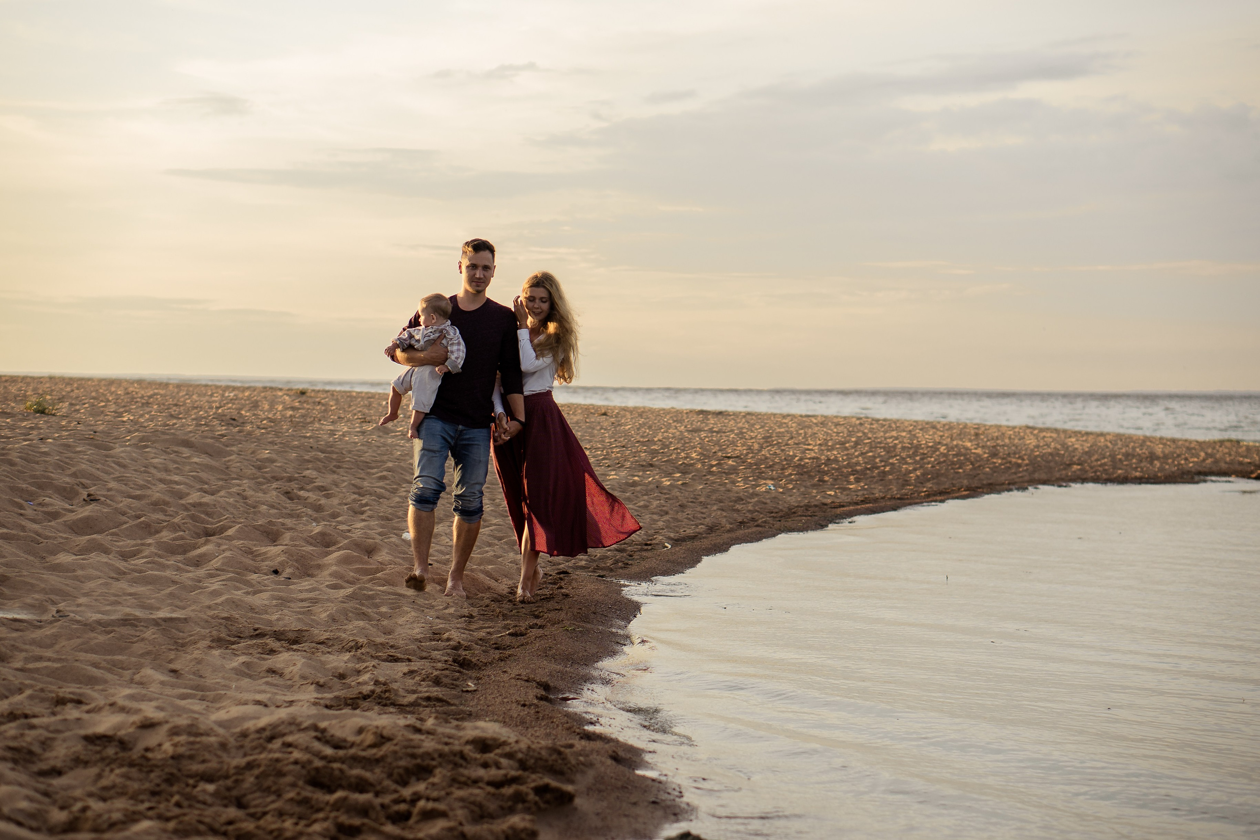 Стефан с родителями на заливе. Фотограф Ольга Игорева