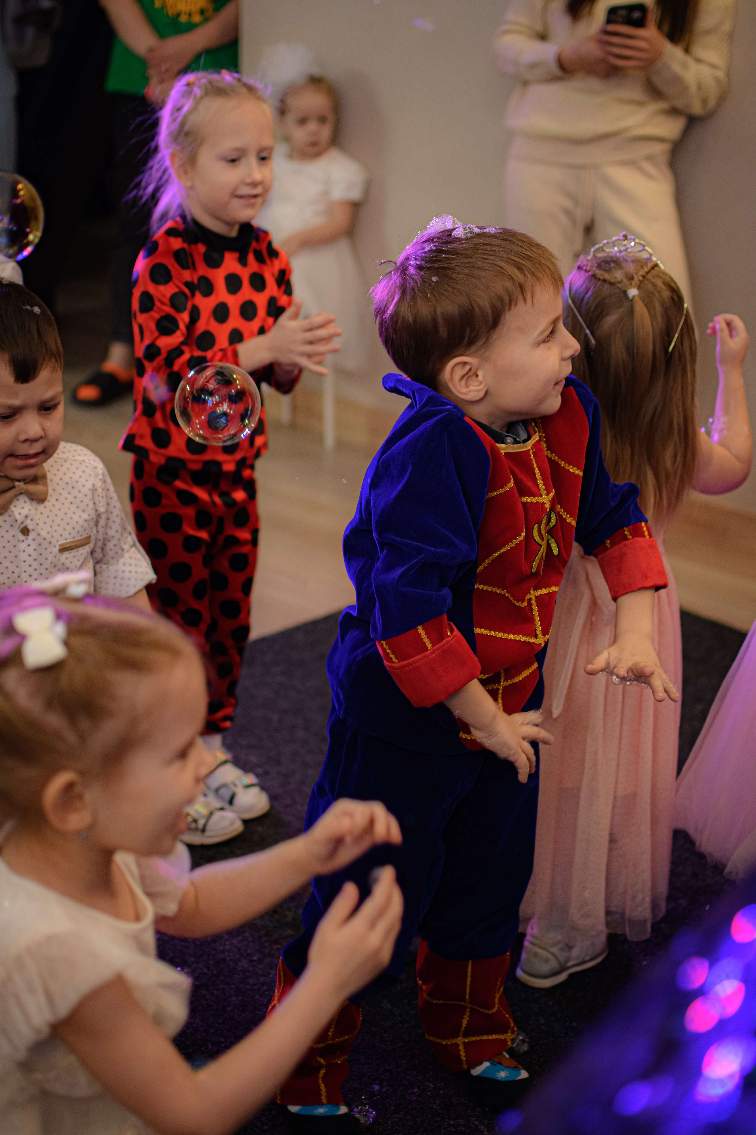 HAPPY NEW YEAR. Photokarish