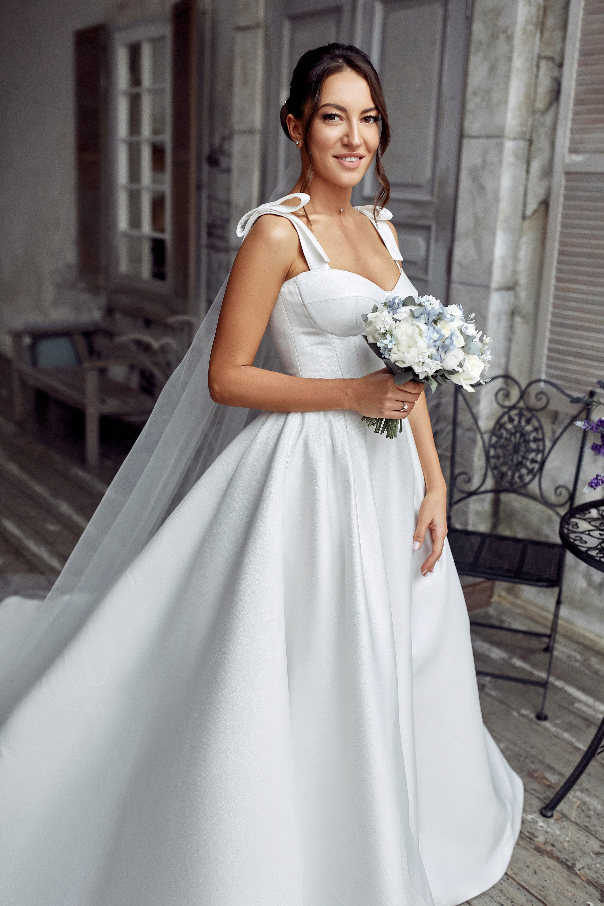 Свадебная фотосессия в студии в Москве с профессиональным фотографом — Цены, стоимость услуг на свадебную фотосъёмку в студии