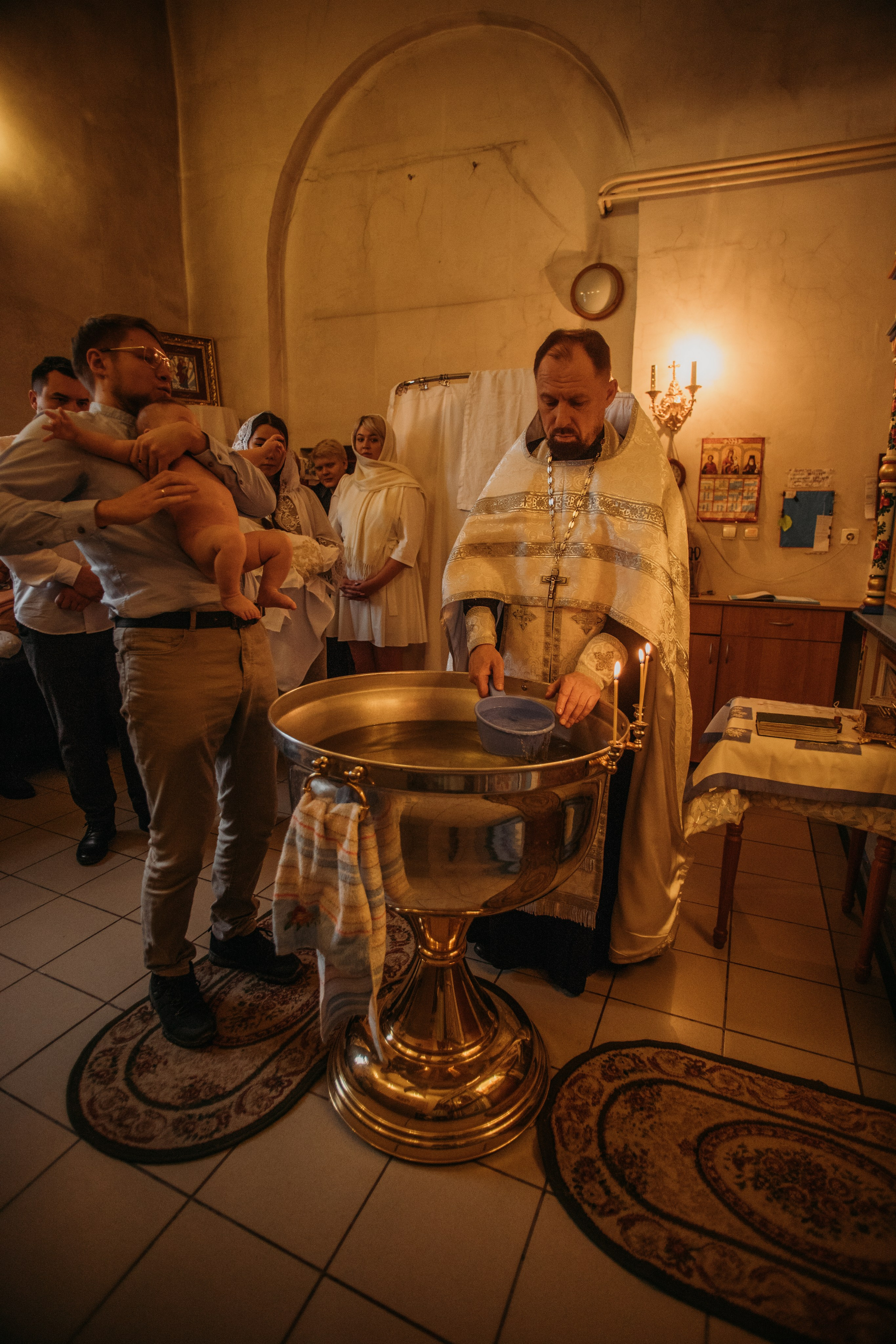 Крещение Аглаи. Венера Гайн. Репортажный фотограф  Тюмень. Обучение фотографии с 0