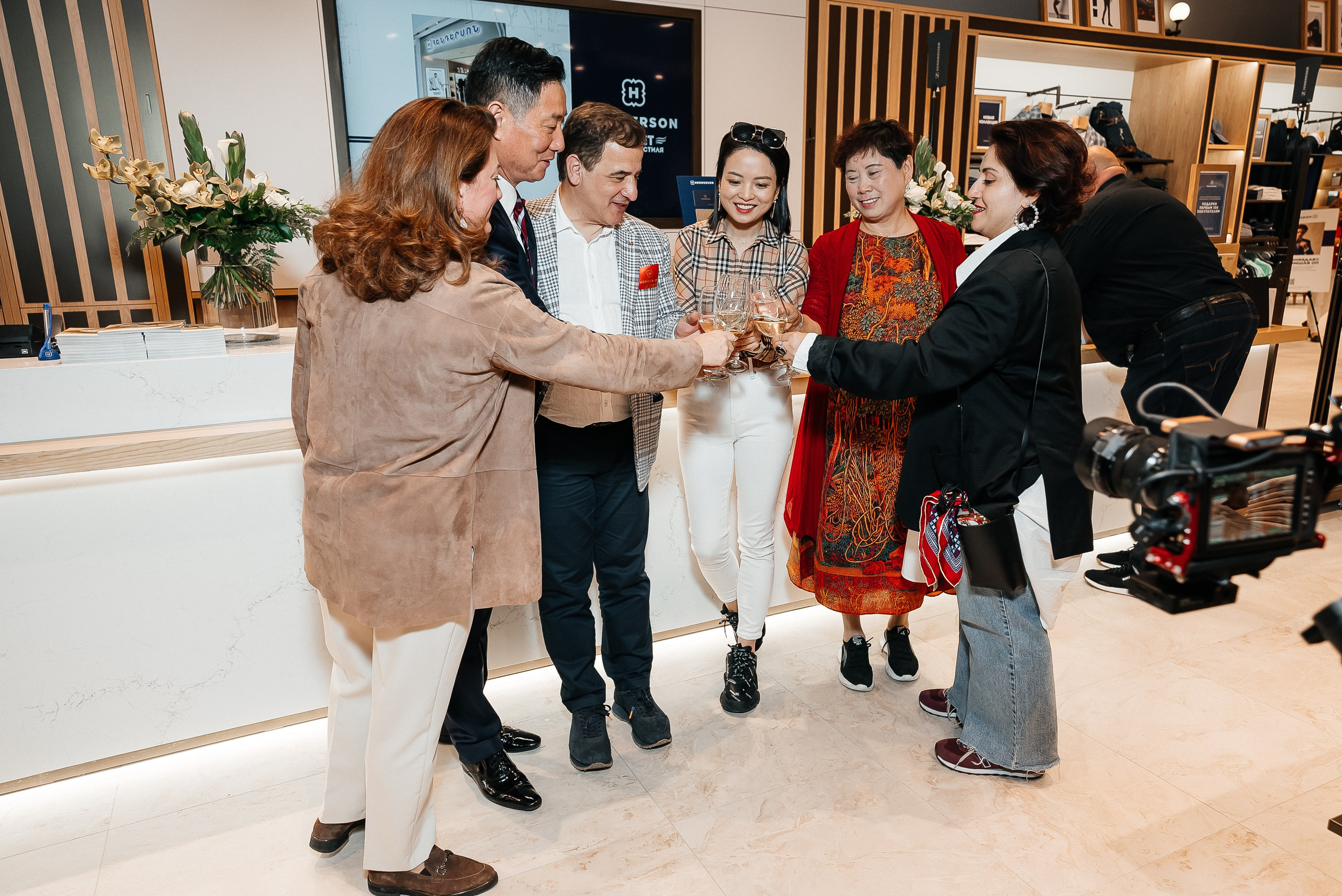 Henderson. Павел Краснов — Свадебный и репортажный фотограф в Москве