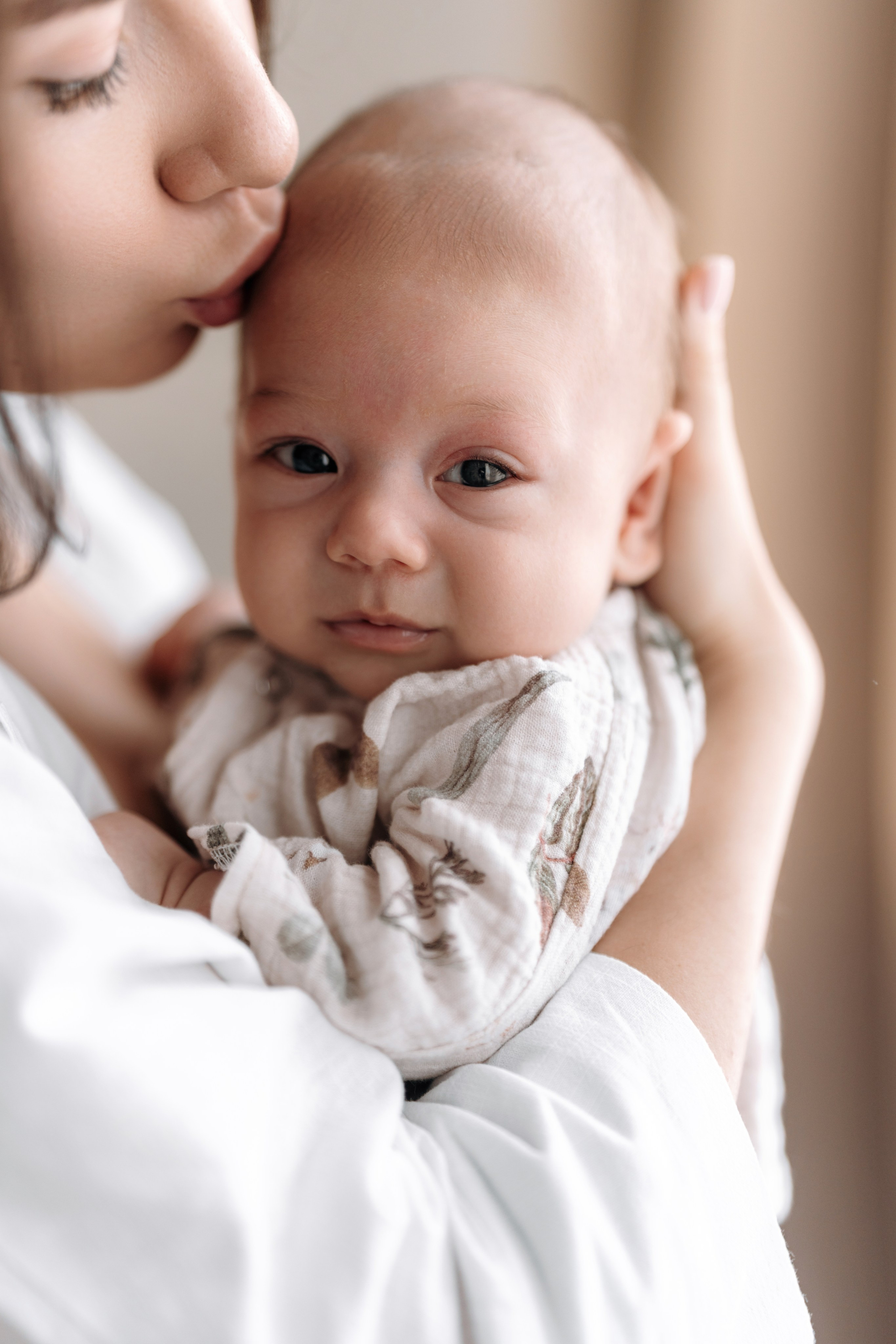 Малыш Марс дома с родителями. Семейный и свадебный фотограф в Ульяновске Арина Авдеева