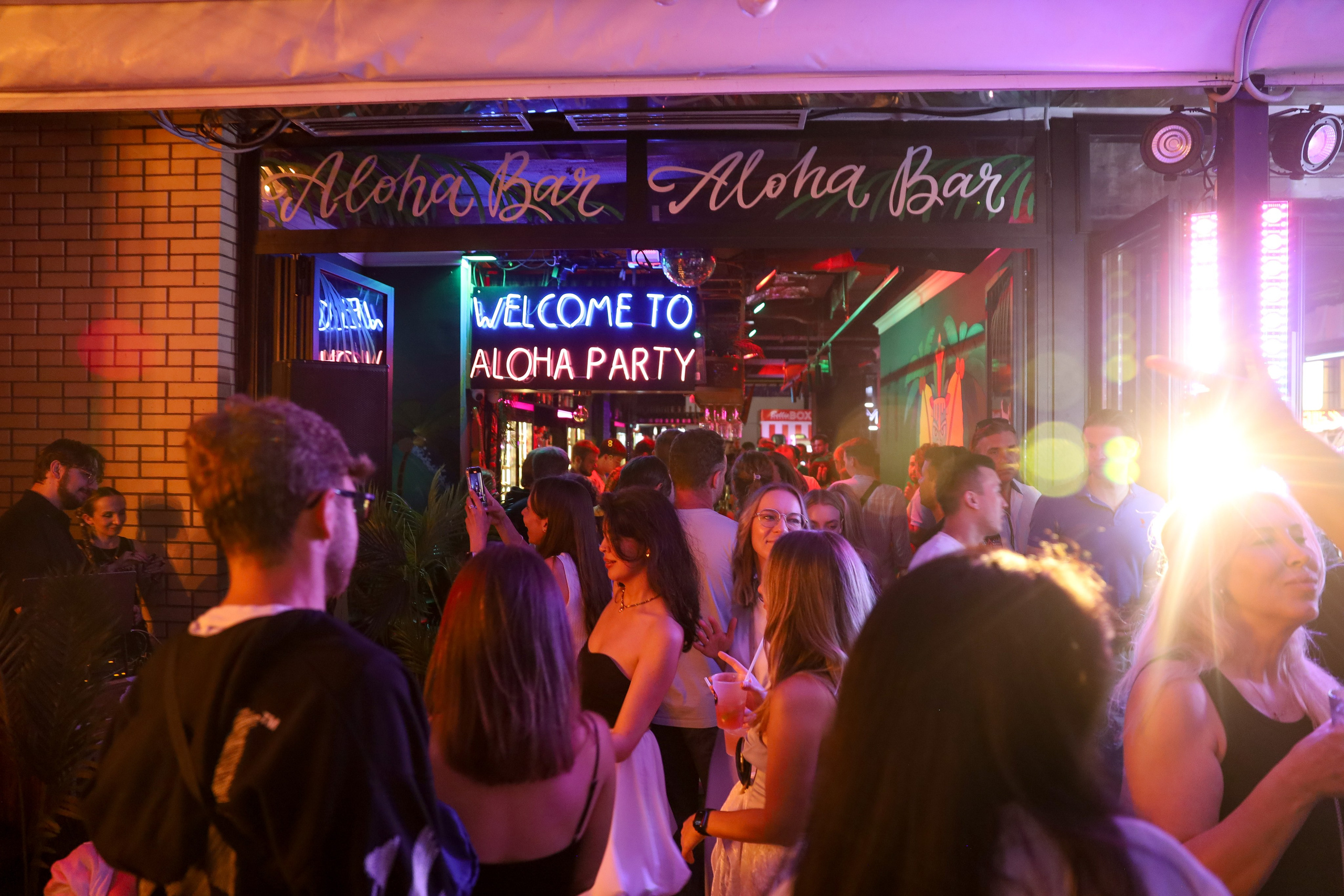 Вечеринки ALOHA BAR. Фотограф мероприятий Ирина Каширина