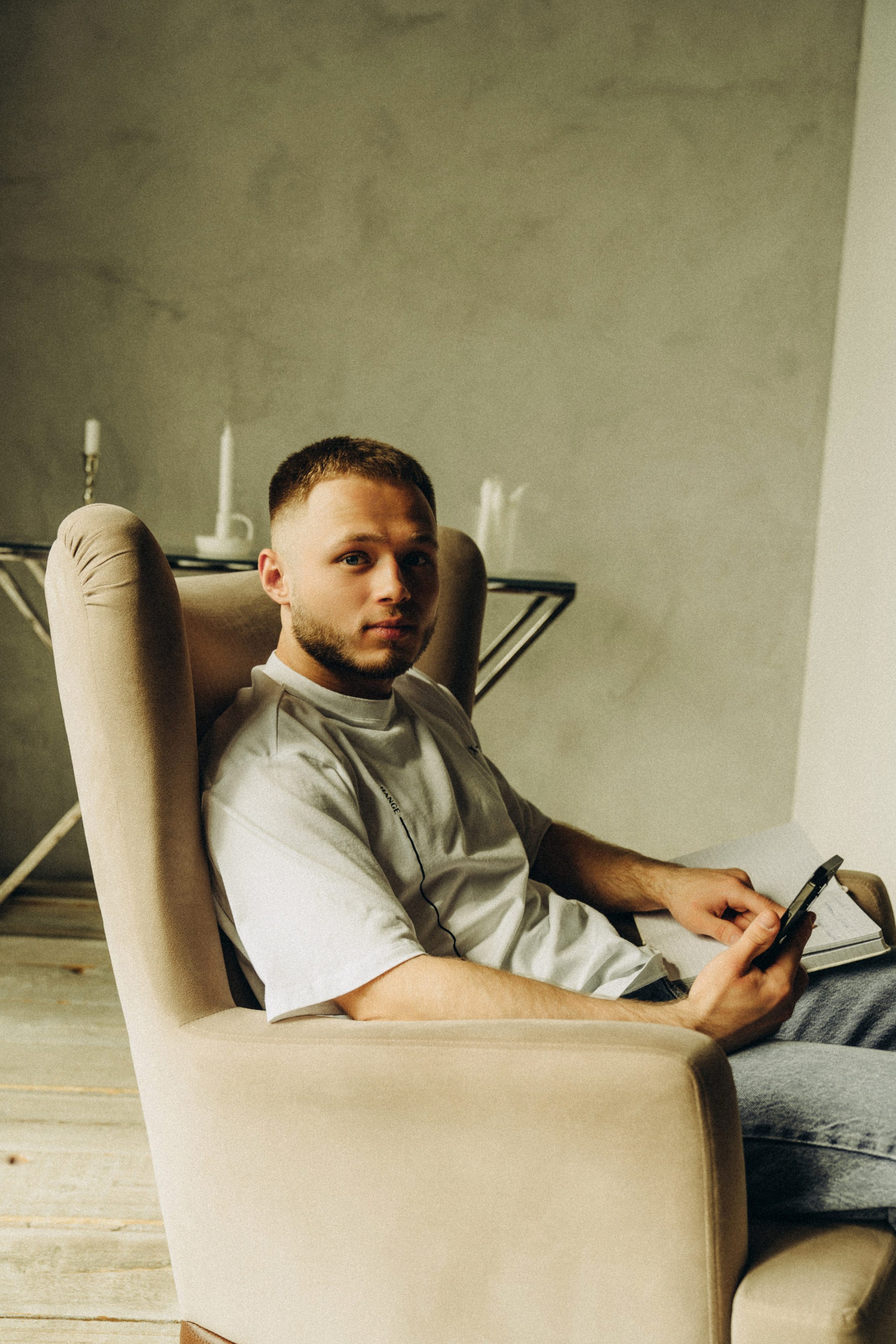 Даниил 08.05. Идеальные портреты для соцсетей — Фотограф Ленар