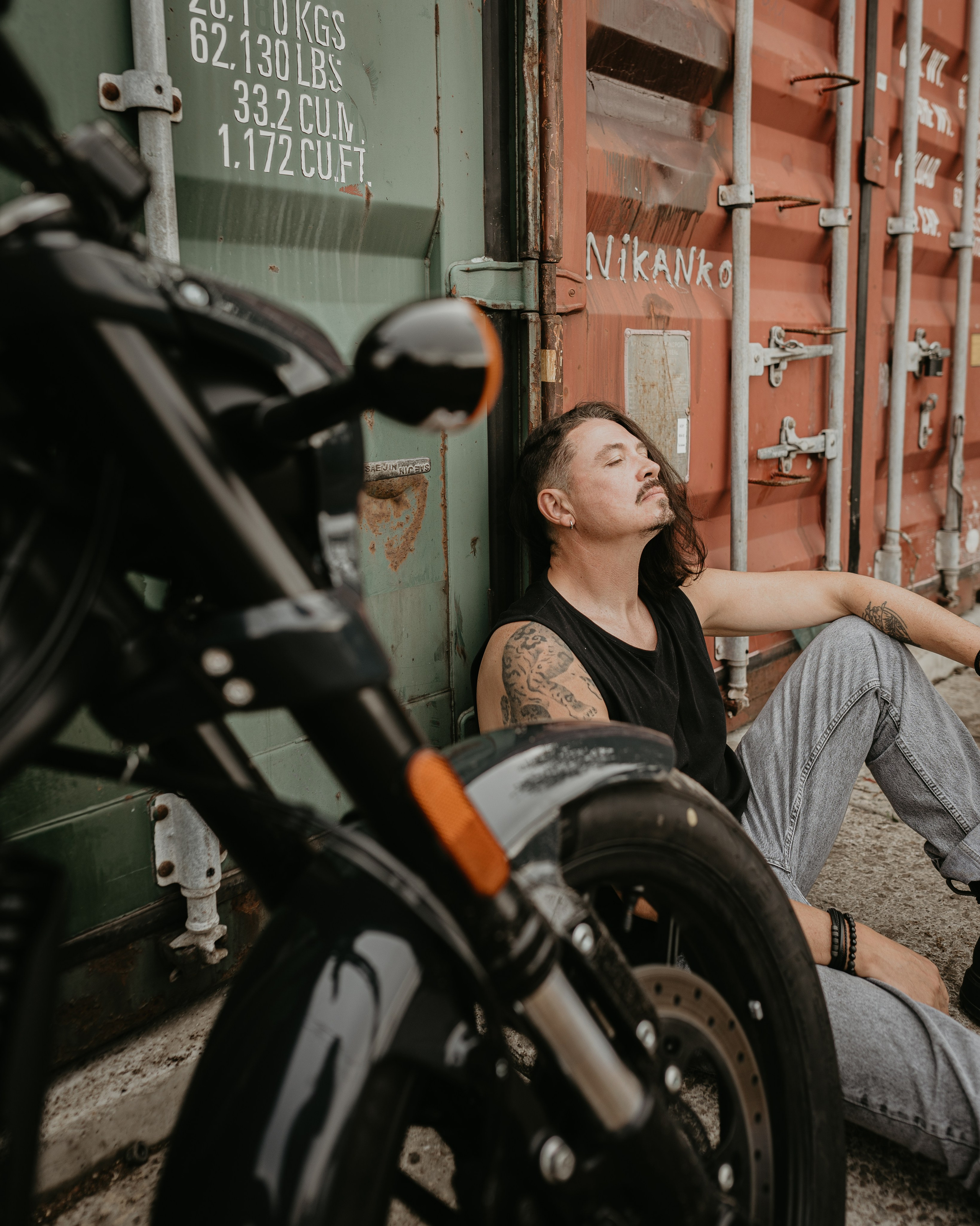 Портретная фотосессия с байкером. Портретный фотограф Санкт-Петербург Арнольд