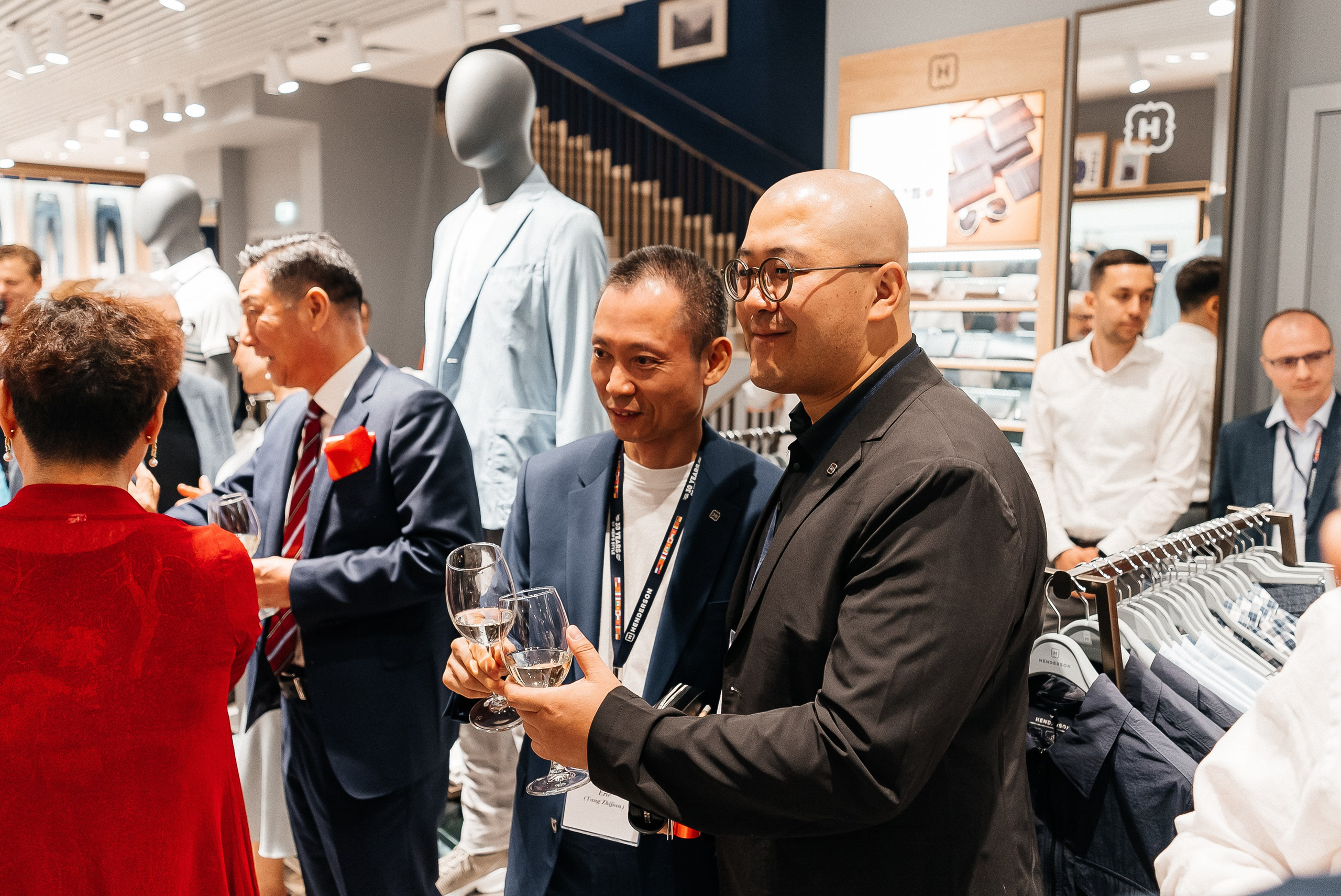 Henderson. Павел Краснов — Свадебный и репортажный фотограф в Москве