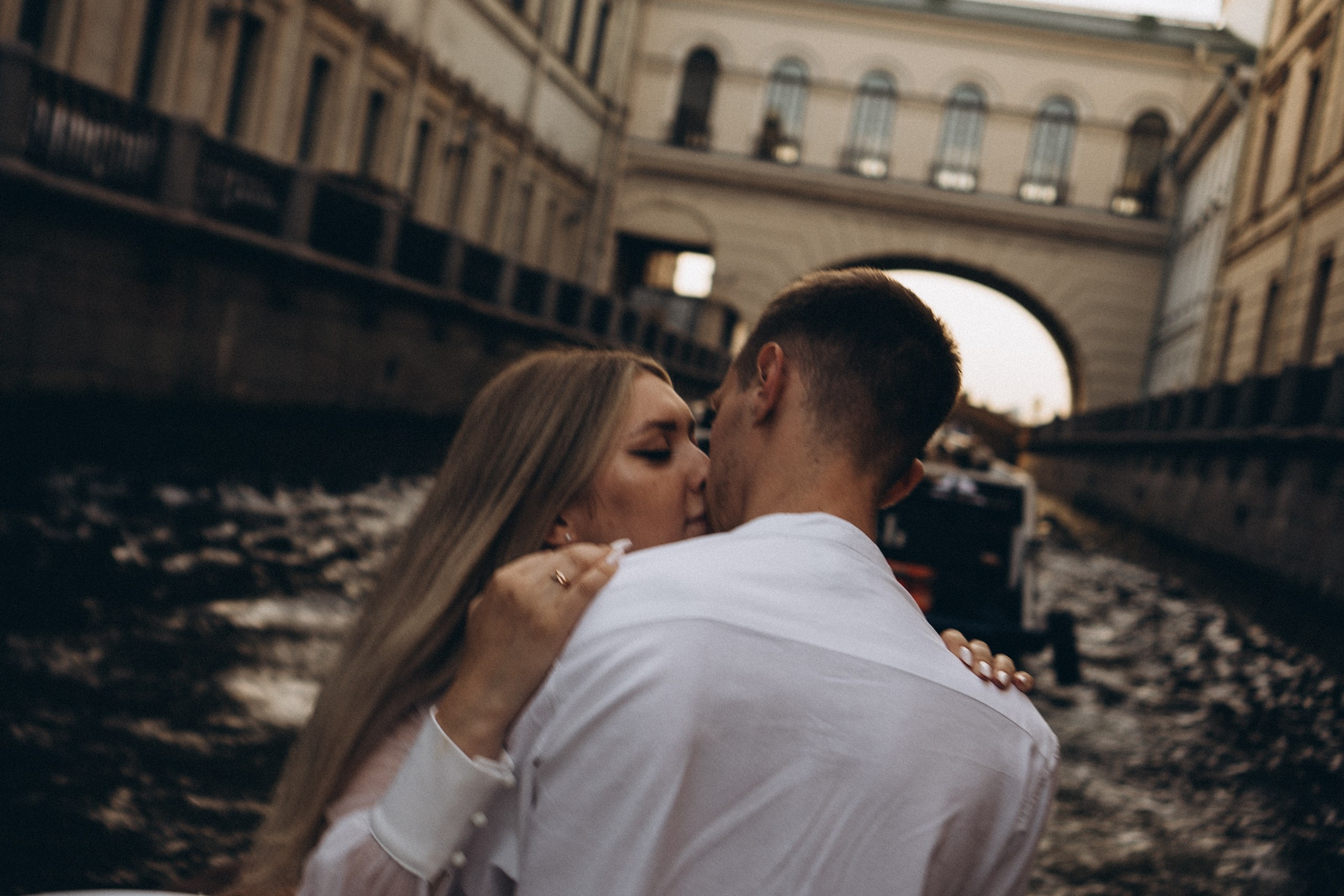 СВАДЕНБНАЯ СЬЕМКА НА КАТЕРЕ ПО КАНАЛАМ САНКТ-ПЕТЕРБУРГА И В АКВАТОРИИ НЕВЫ. Профессиональный фотограф, Санкт-Петербург — Виктория Богомолова