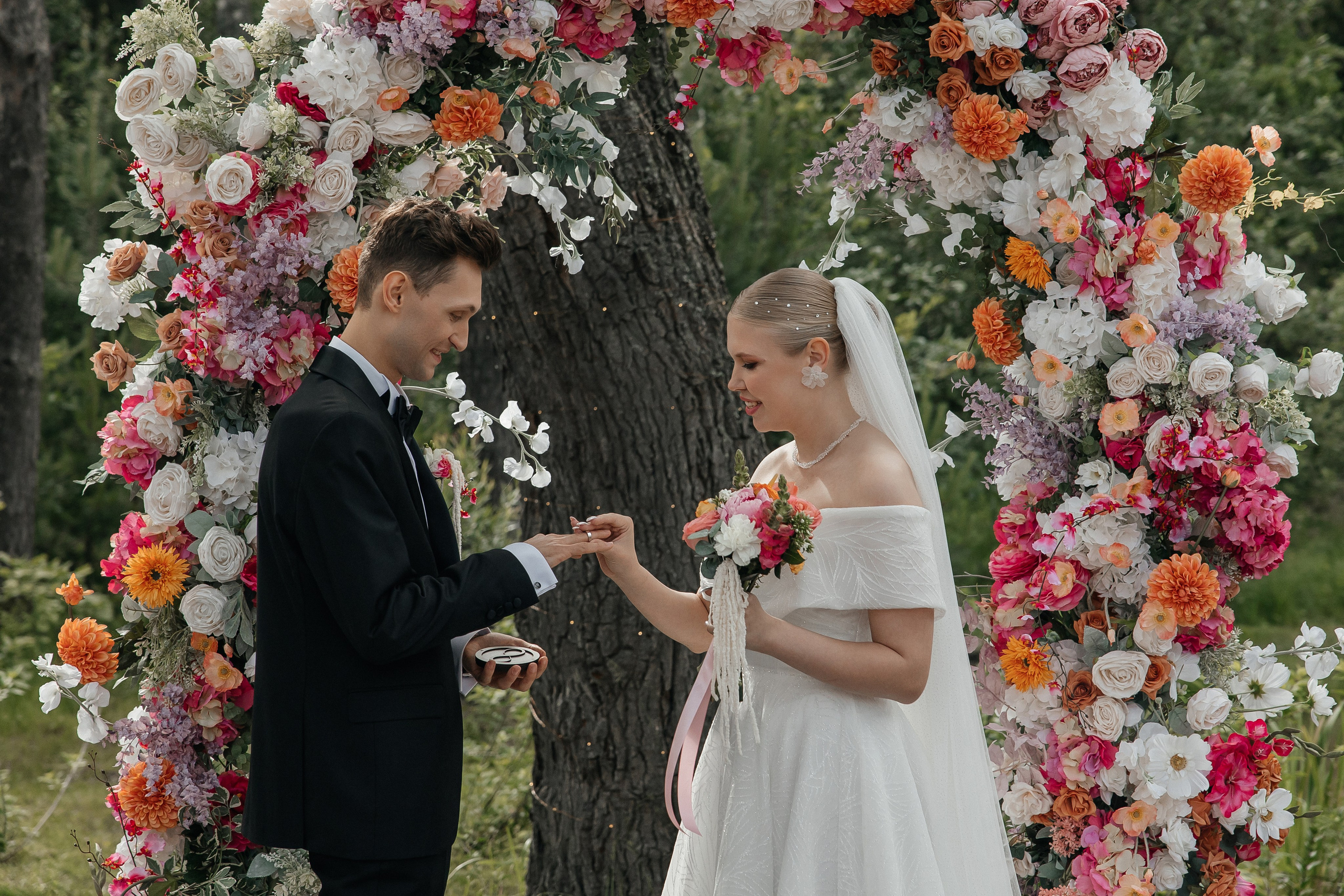 Выездная церемония на свадебной площадке house for wedding Дом у озера