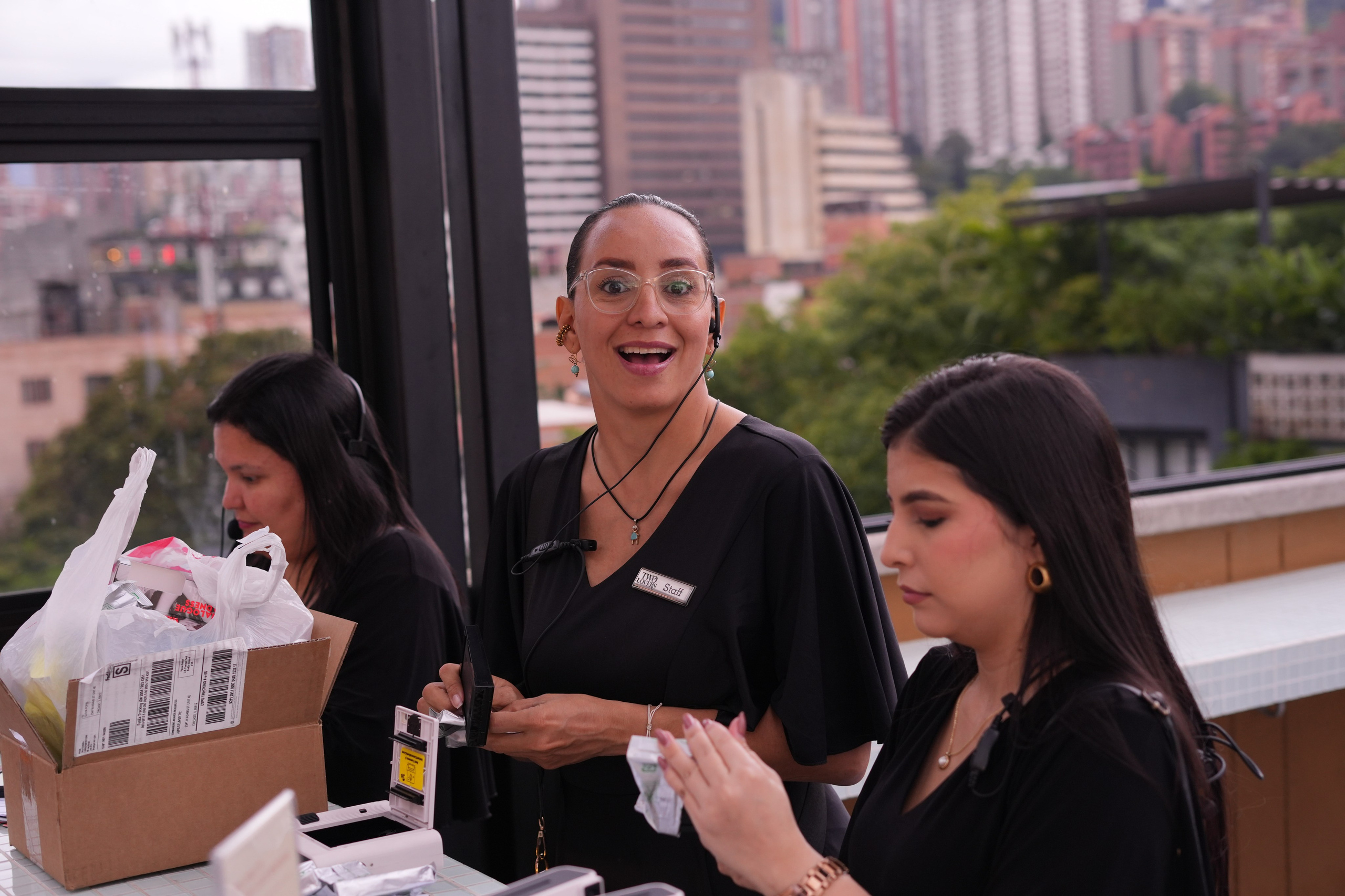Olivia and Zack / 1 wedding day. Wedding Photographer in Barcelona and Medellin