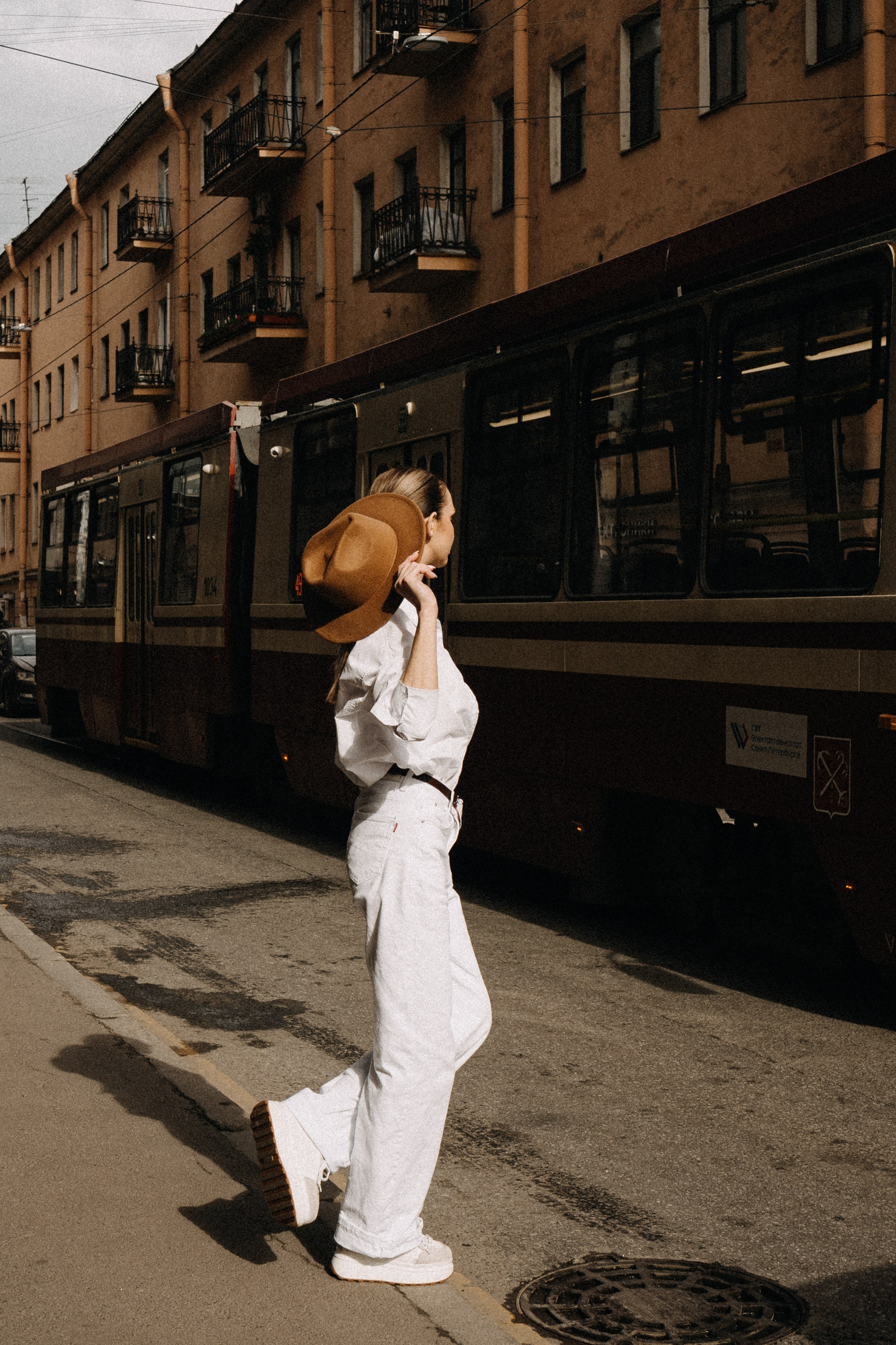 МЫ ГУЛЯЛИ ПРО КРЫШАМ ПИТЕРА. Профессиональный фотограф, Санкт-Петербург — Виктория Богомолова