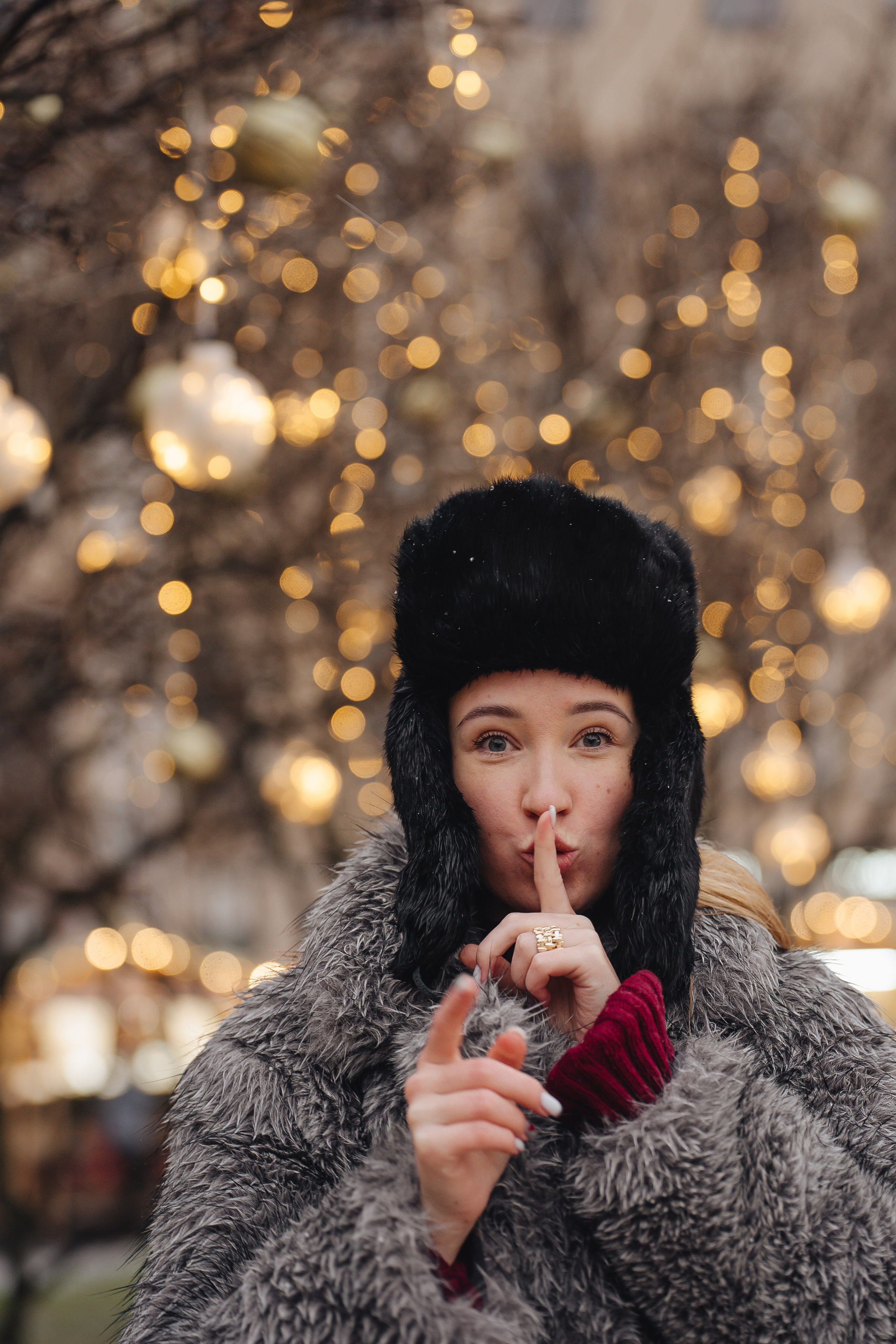 ПРОГУЛКА НА МАНЕЖНОЙ ПЛОЩАДИ ДЛЯ ДЕВУШКИ ПЕРЕД НОВЫМ ГОДОМ (НОВОГОДНЯЯ ФОТОСЕССИИЯ НА МАНЕЖНОЙ ПЛОЩАДИ). Профессиональный фотограф, Санкт-Петербург — Виктория Богомолова