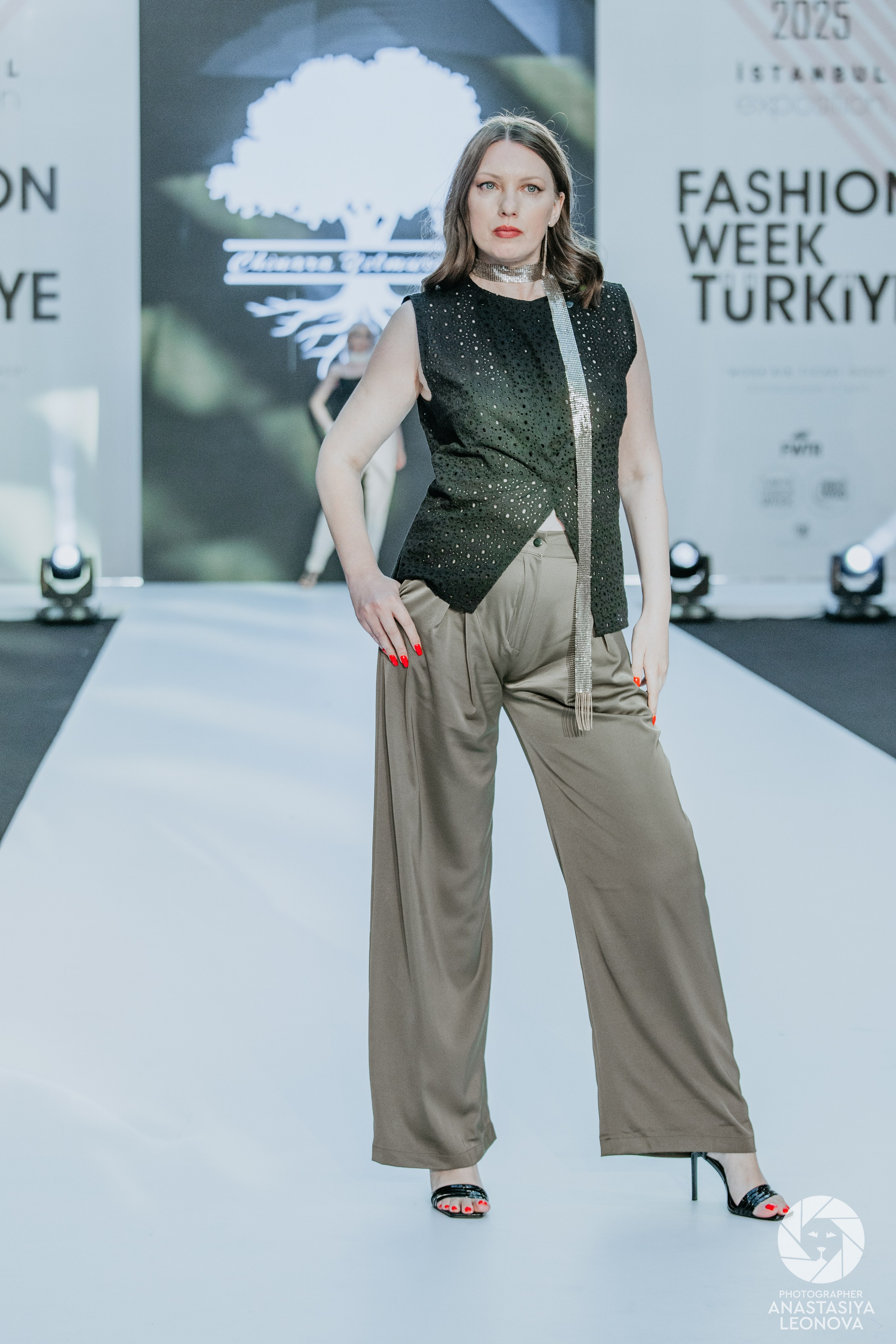 Fashion Week Türkiye [spring, 2025]. Anastasia Leonowa