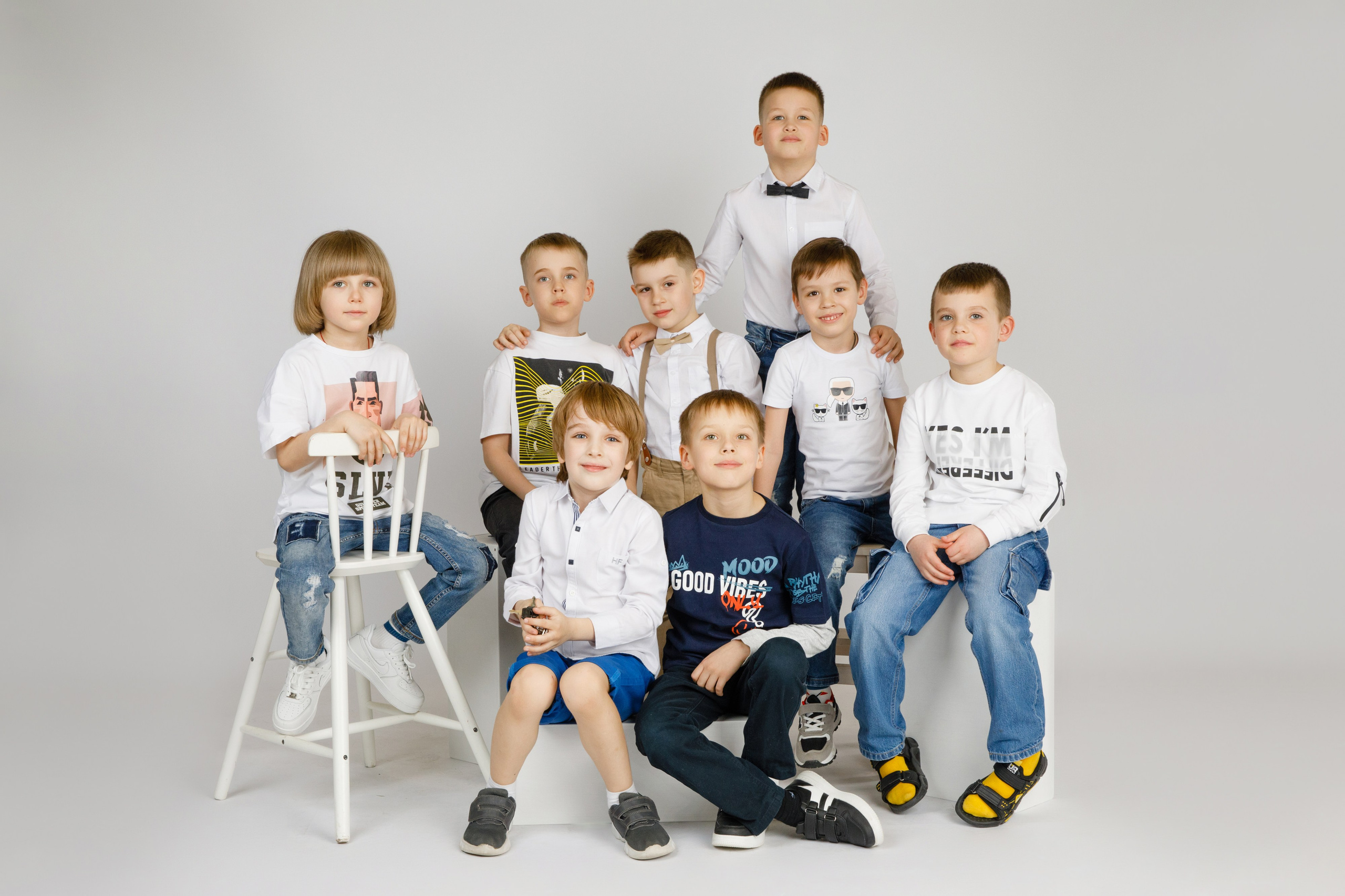 ГРУППОВЫЕ ФОТОГРАФИИ. Выпускные альбомы в Москве FOTOVMESTE