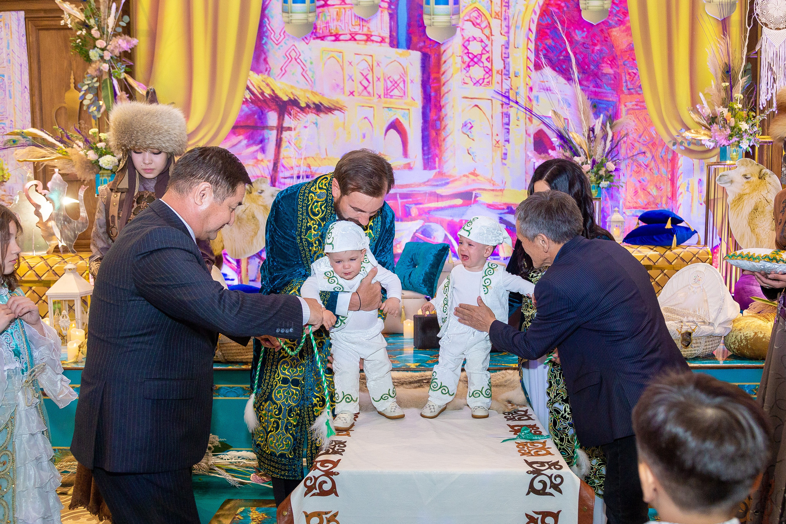 Лео и Давид годик. Свадебный фотограф в Алматы Айгерим Верба