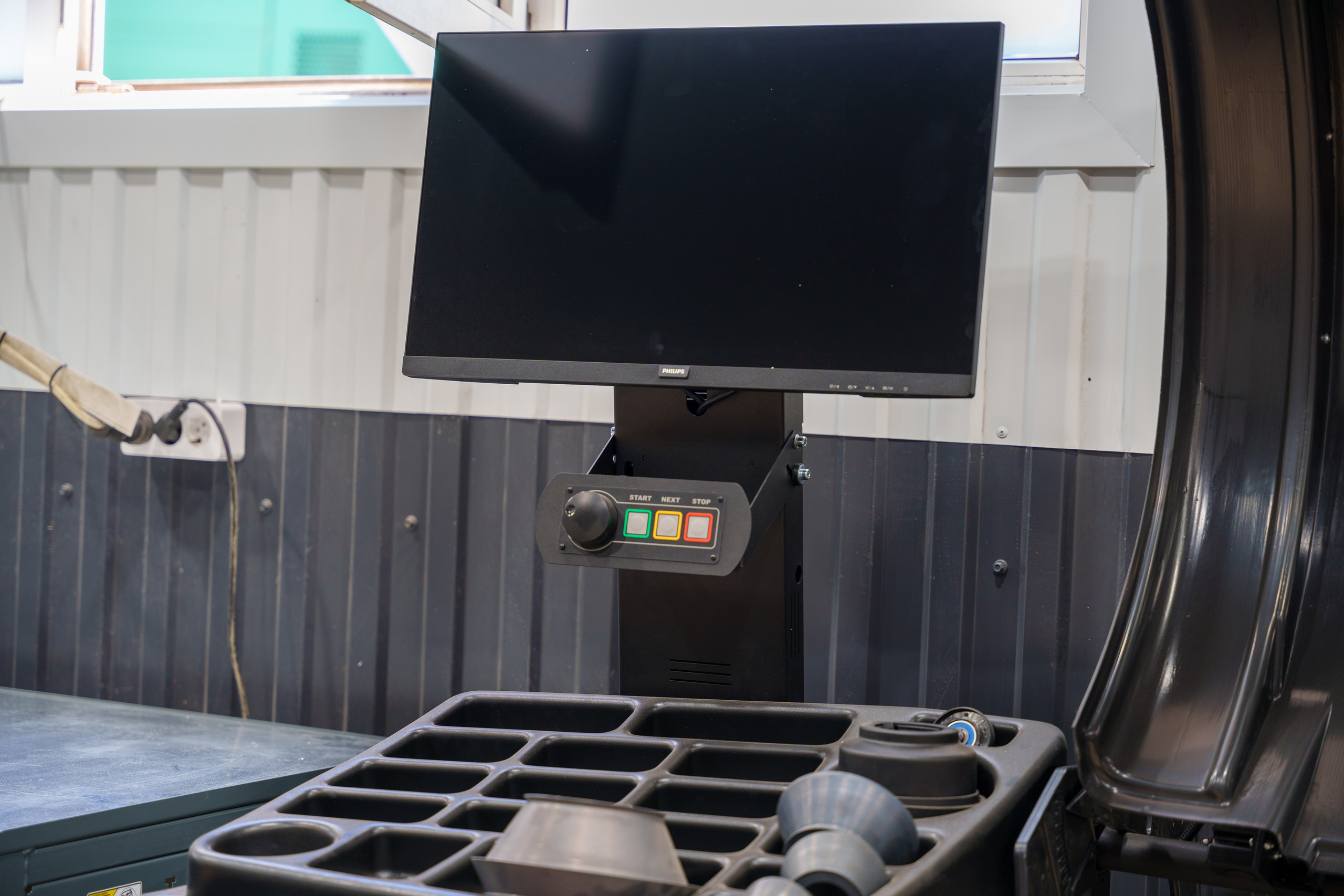 Интерьерная фотосъемка автосервиса Fit Service в Краснодаре — Профессиональная фотосъемка интерьера техцентра в Краснодаресеть СТО. Шедевры для Вас! Фотограф и Видеограф в Краснодаре Пахиев Руслан