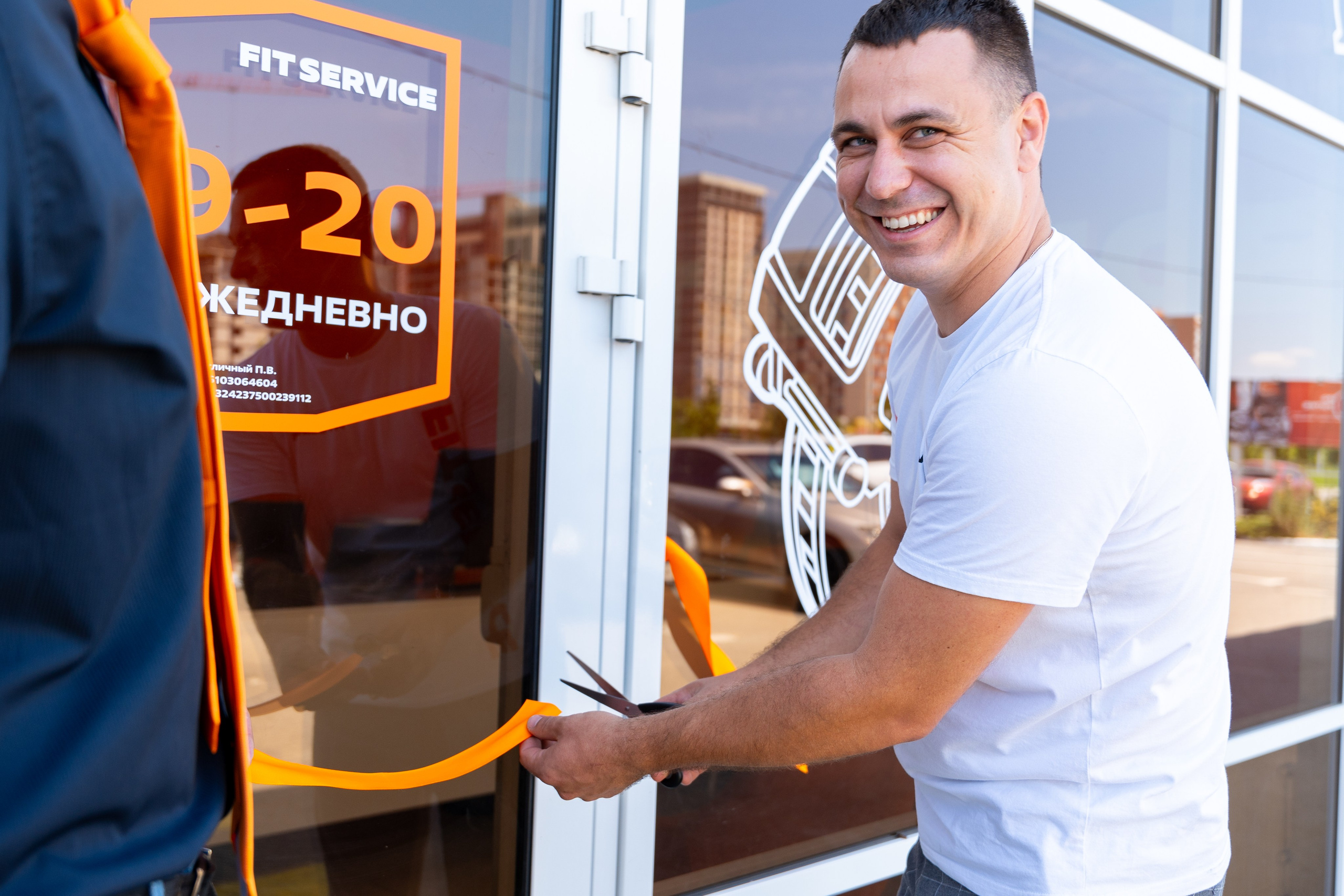 Интерьерная фотосъемка автосервиса Fit Service в Краснодаре — сеть СТО Профессиональная фотосъемка интерьера техцентра в Краснодаре. Шедевры для Вас! Фотограф и Видеограф в Краснодаре Пахиев Руслан