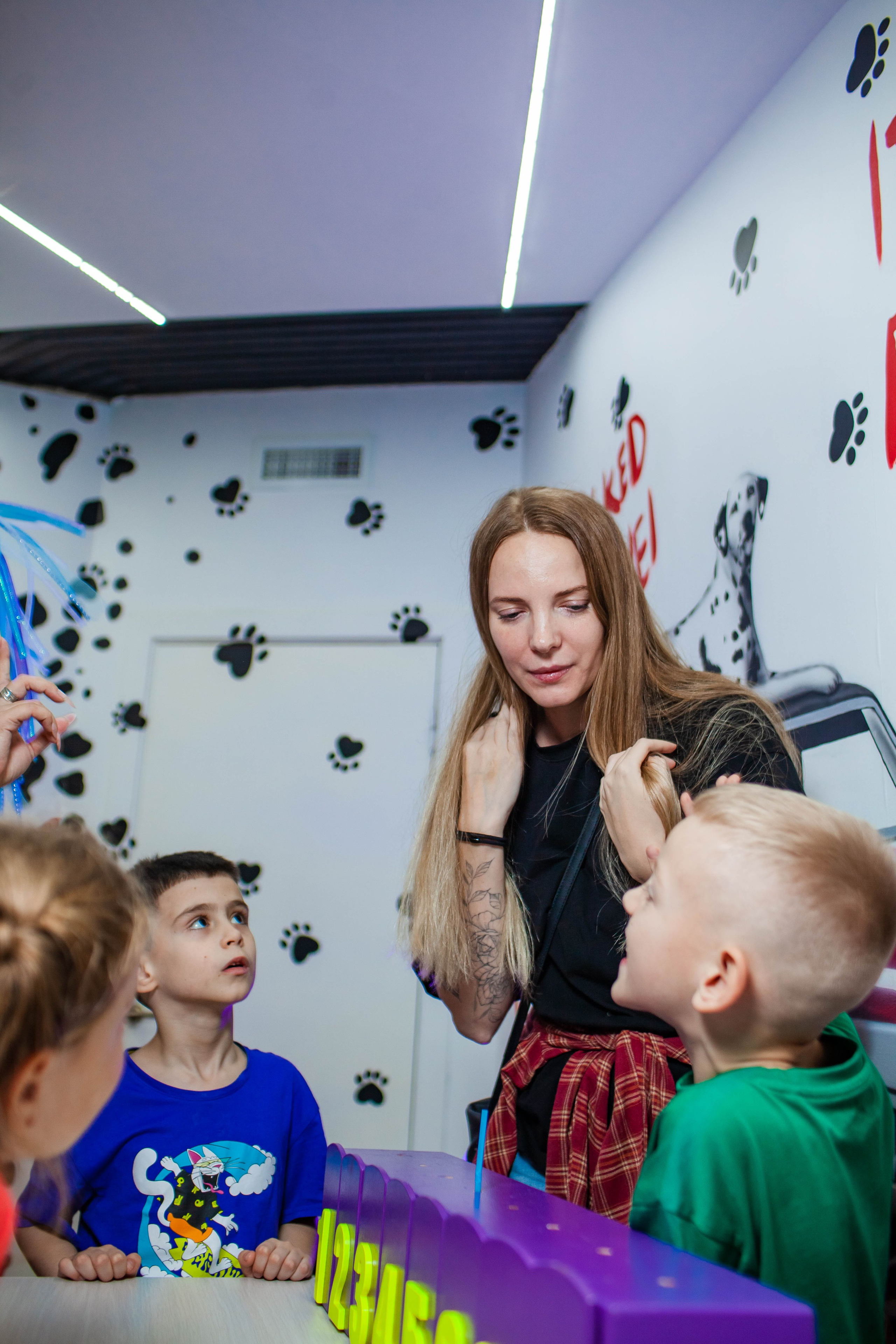 Неон Челендж День рождения Ярослава. Детский и семейный фотограф в Санкт-Петербурге Елизавета Сорокина
