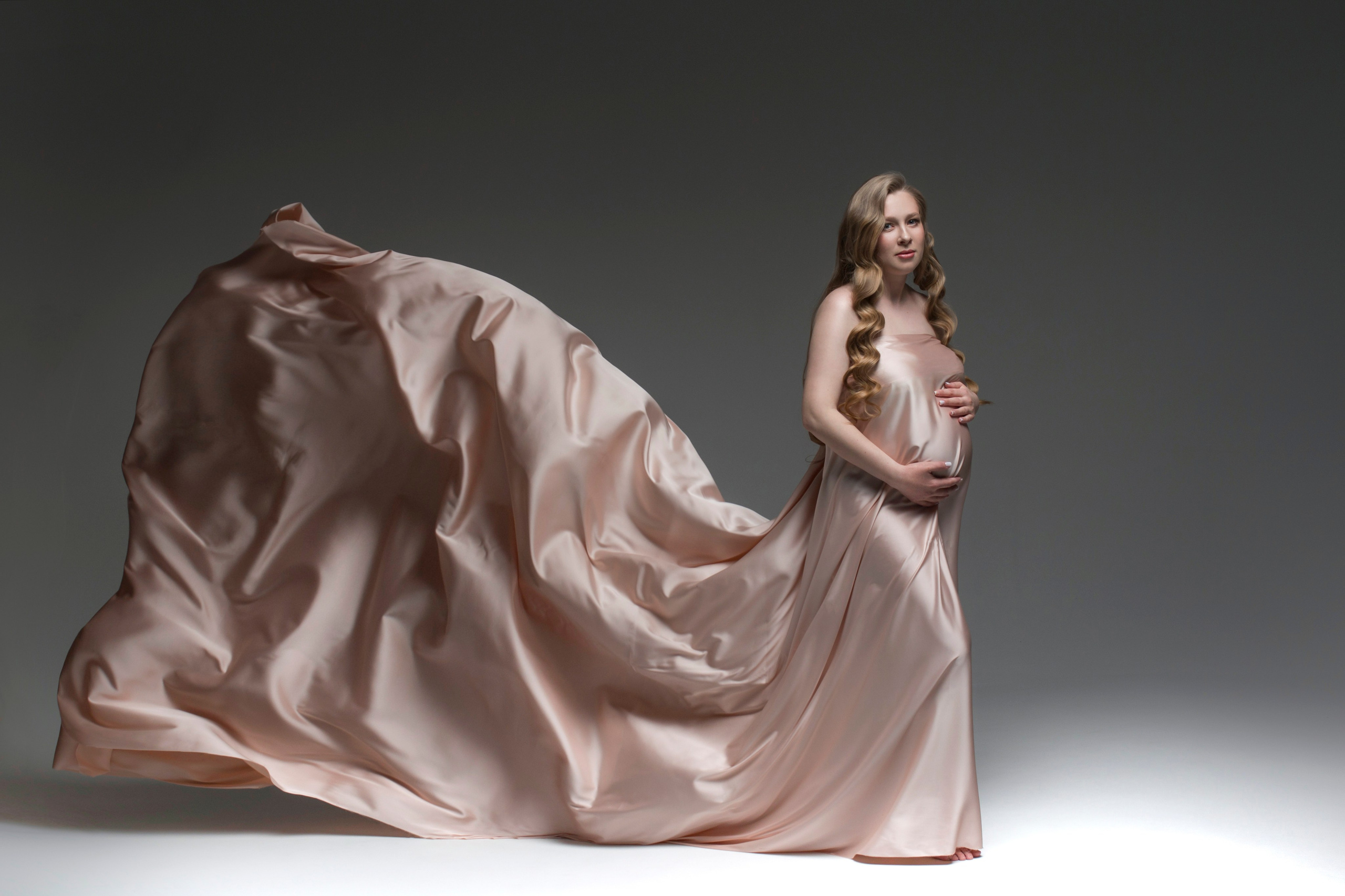 Фотосессии беременности в стиле минимализм в Кемерово. Елена Данилова фотограф беременности в Кемерово