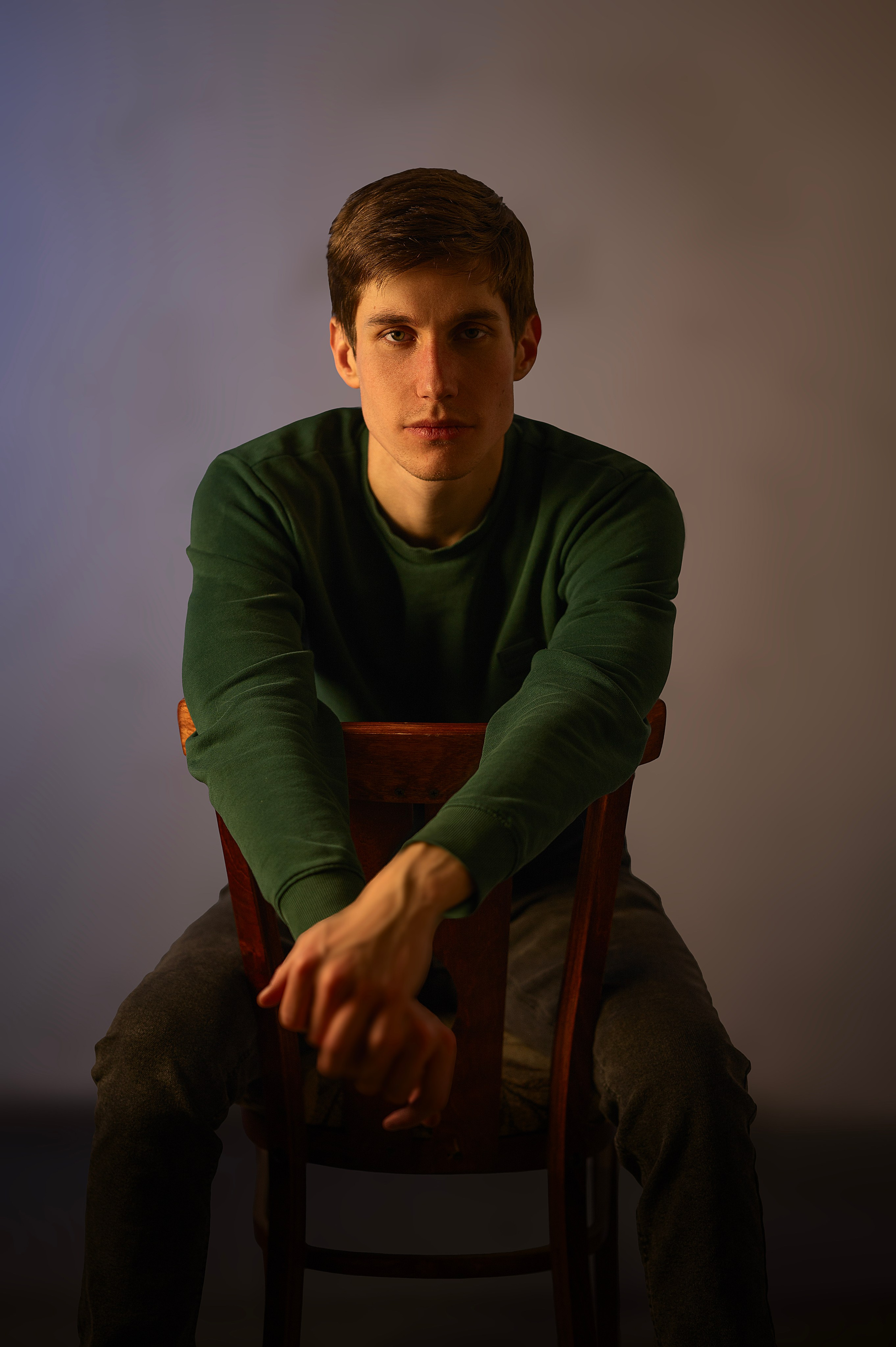 Минималистичный мужской портрет. Фотограф Елизавета Жуйкова | Фотосессии в Волгодонске: портретные, лав стори, семейные