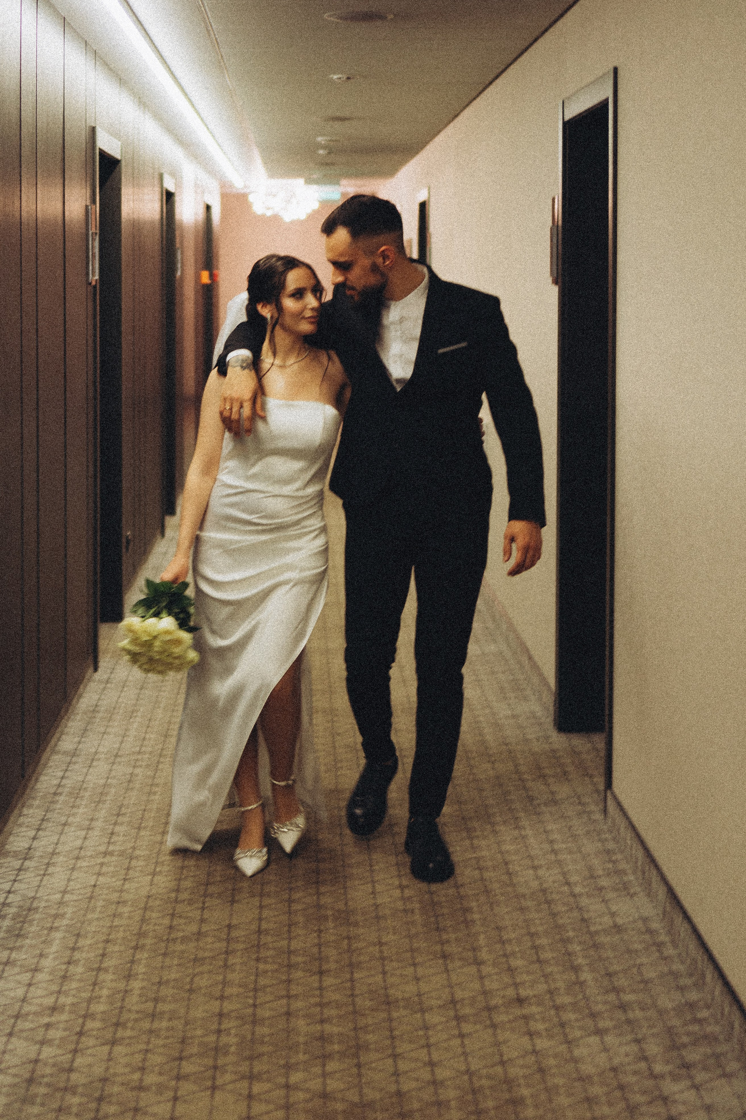 СВАДЕБНАЯ СЬЕМКА СБОРОВ ЖЕНИХА И НЕВЕСТЫ В ОТЕЛЕ И ТАКЖЕ ФОТОСЕССИИЯ В ОТЕЛЕЕ МЕГАПОЛИС БРЯНСК. Профессиональный фотограф, Санкт-Петербург — Виктория Богомолова