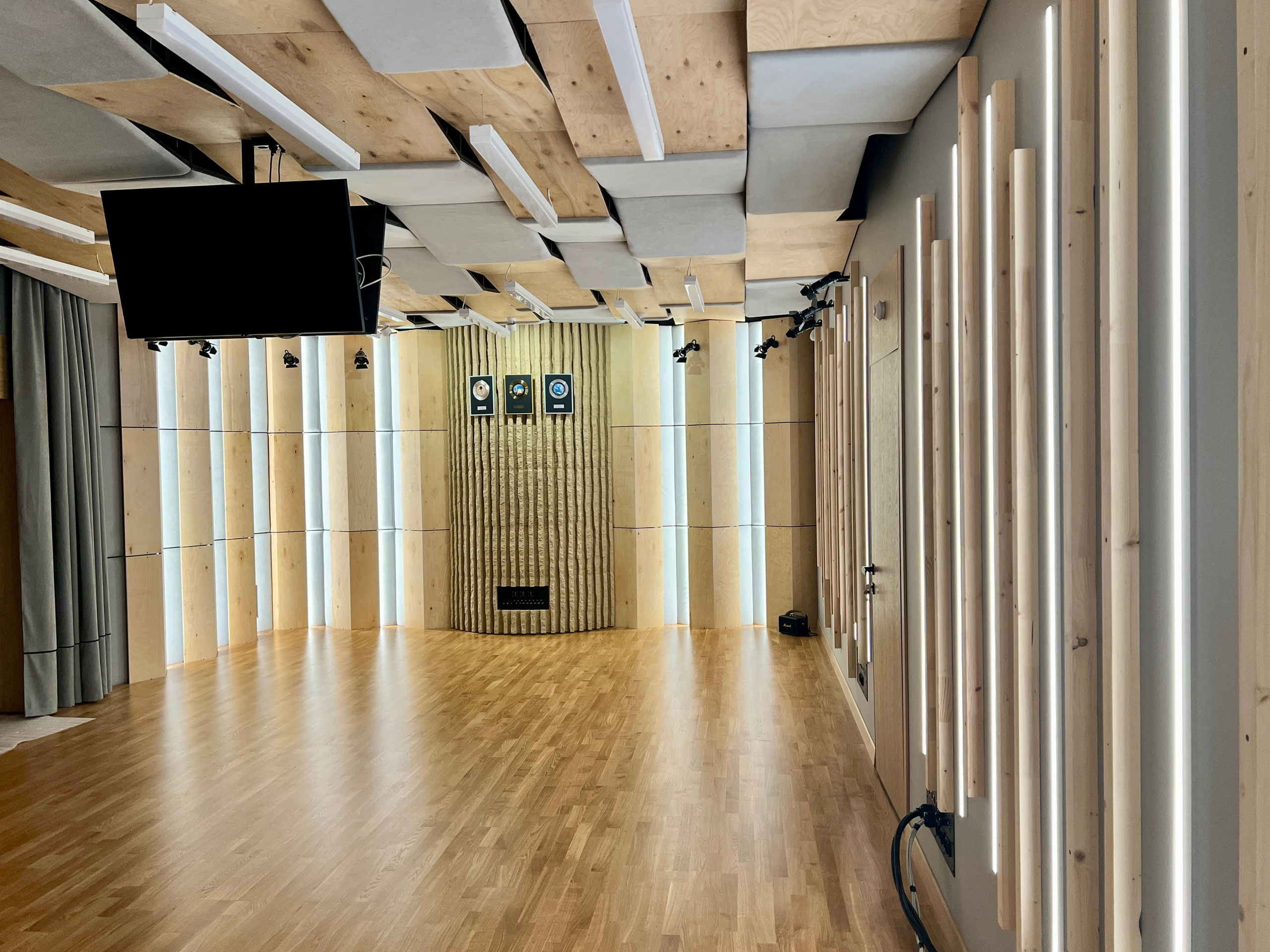Лаунж-студия 150 м². 1st.Great.Pro. Реализация дизайн-проектов в премиум-сегменте жилой и коммерческой недвижимости