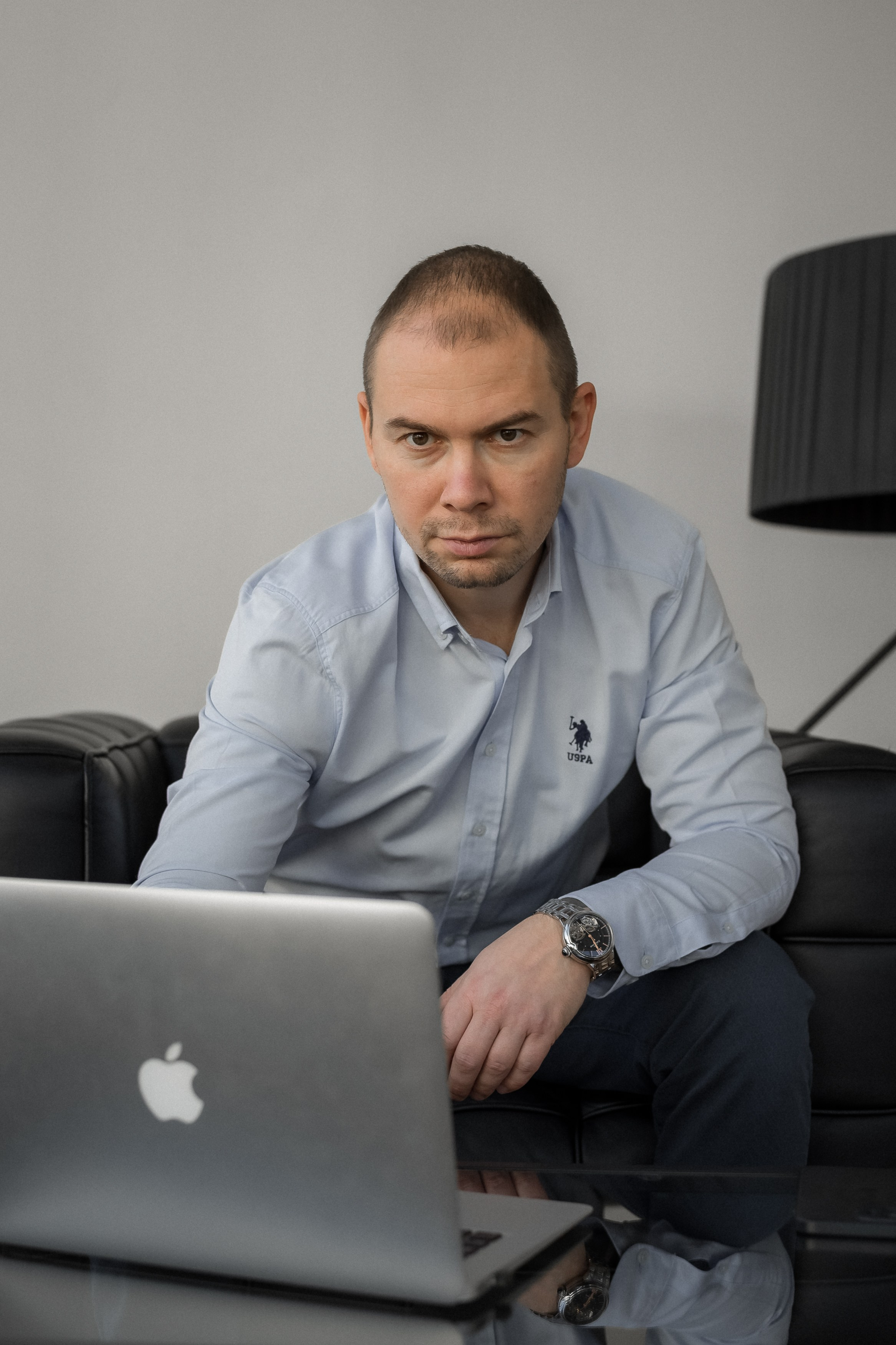 Бизнес портрет для руководителя. КОНТЕНТ |БРЕНД фотограф Санкт-Петербург — Жанна Олтаржевская