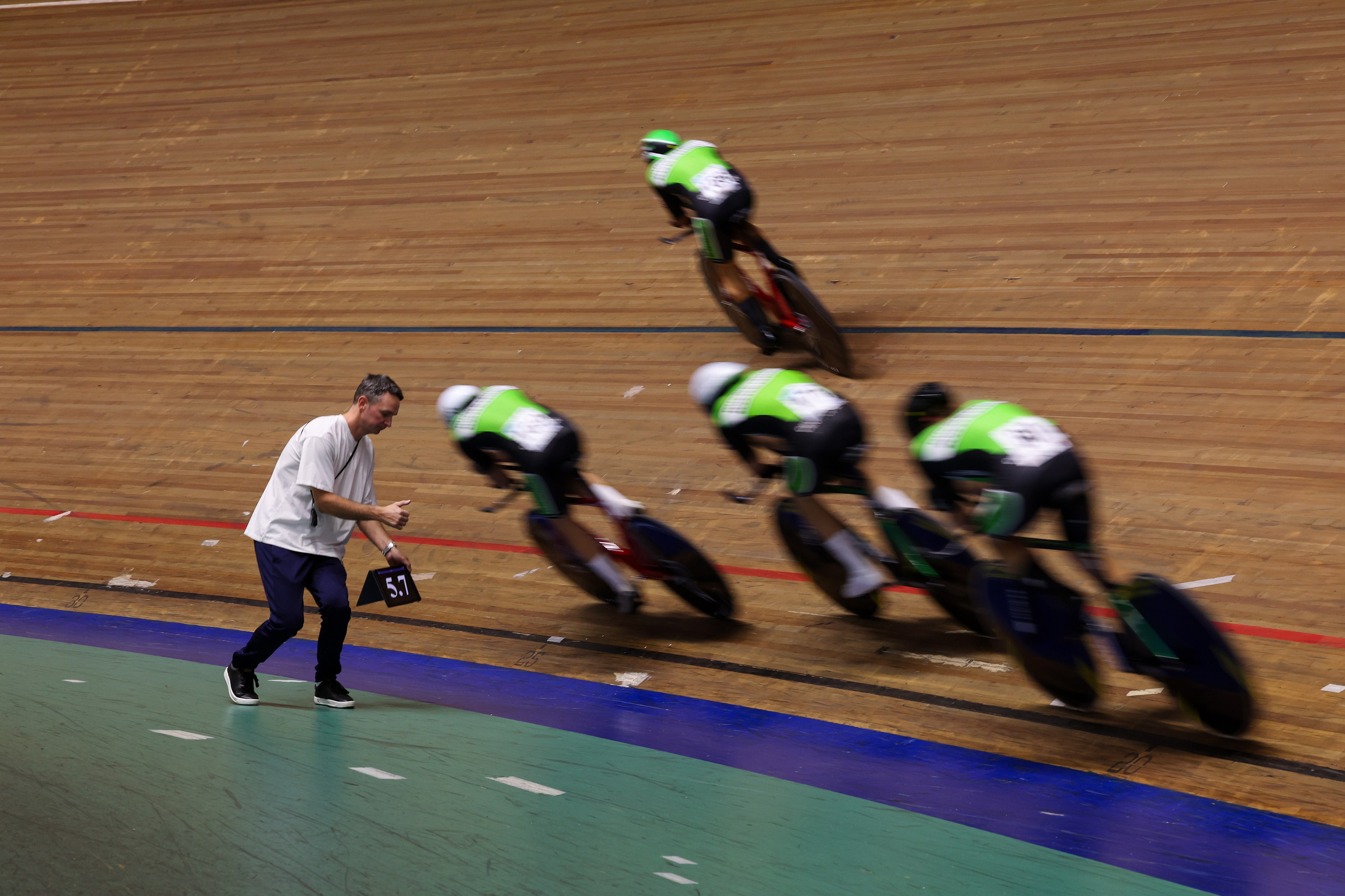 Первенство России по велосипедному спорту «трек» 16.10.2025. Спортивный и репортажный фотограф Антон Тереханов