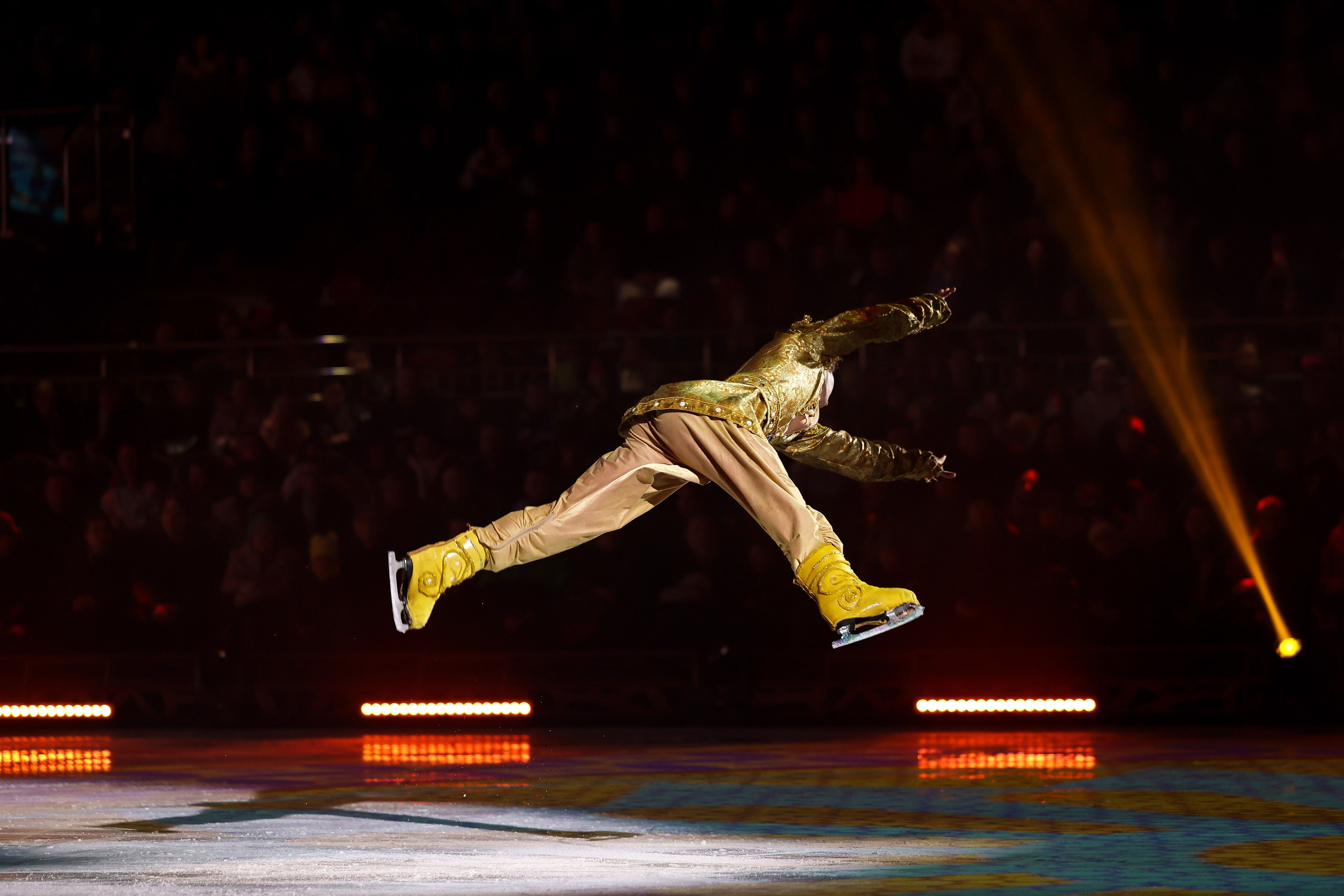 «История любви Шахеризады» шоу на льду 03.01.2024. Спортивный и репортажный фотограф Антон Тереханов