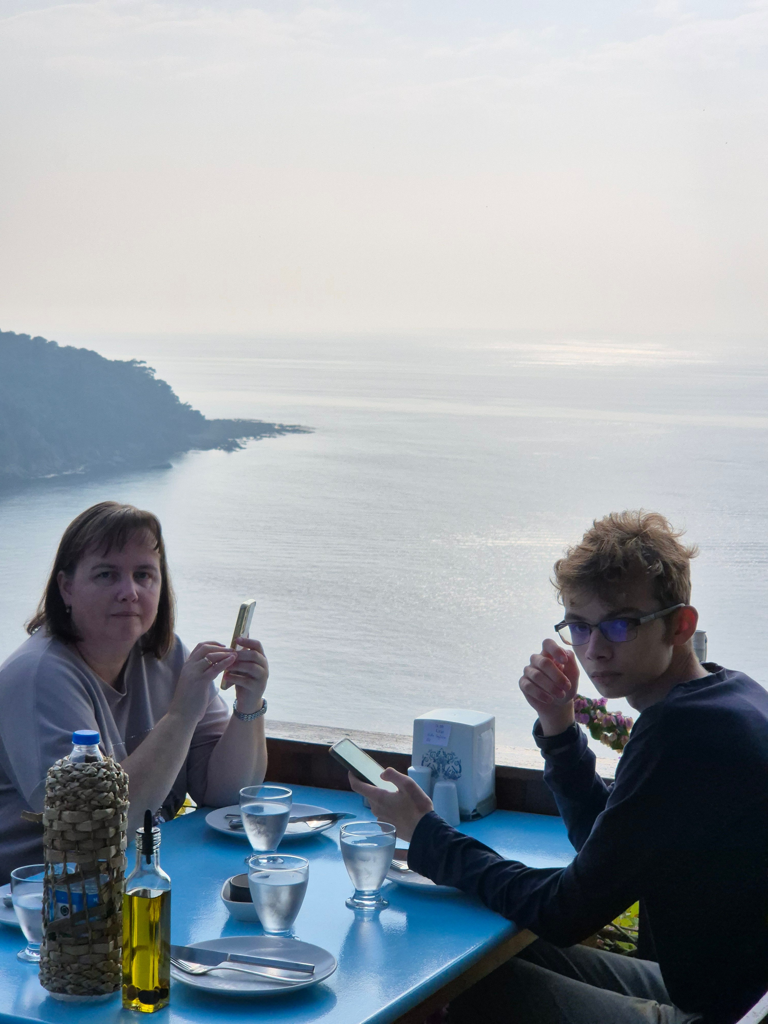 Добрались и до рыбного ресторана