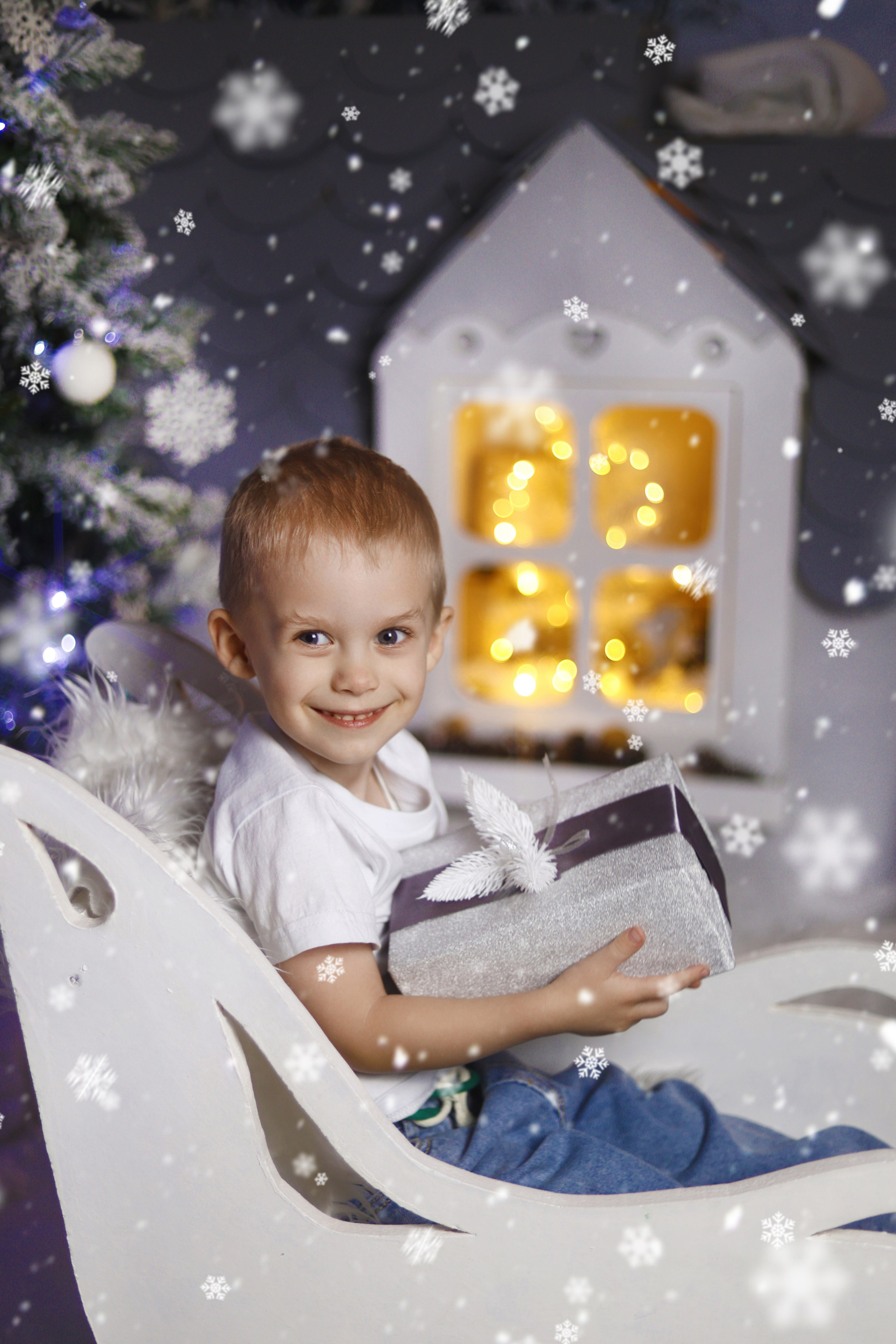 Семейные фотосессии студийные; новогодние, тематические, домашние и тд. Выпускные альбомы для школ и Детских садов в Барнауле /Выпускные/Свадебные/Детские/Семейные и др. виды съёмок /Фотограф Вера Валейко