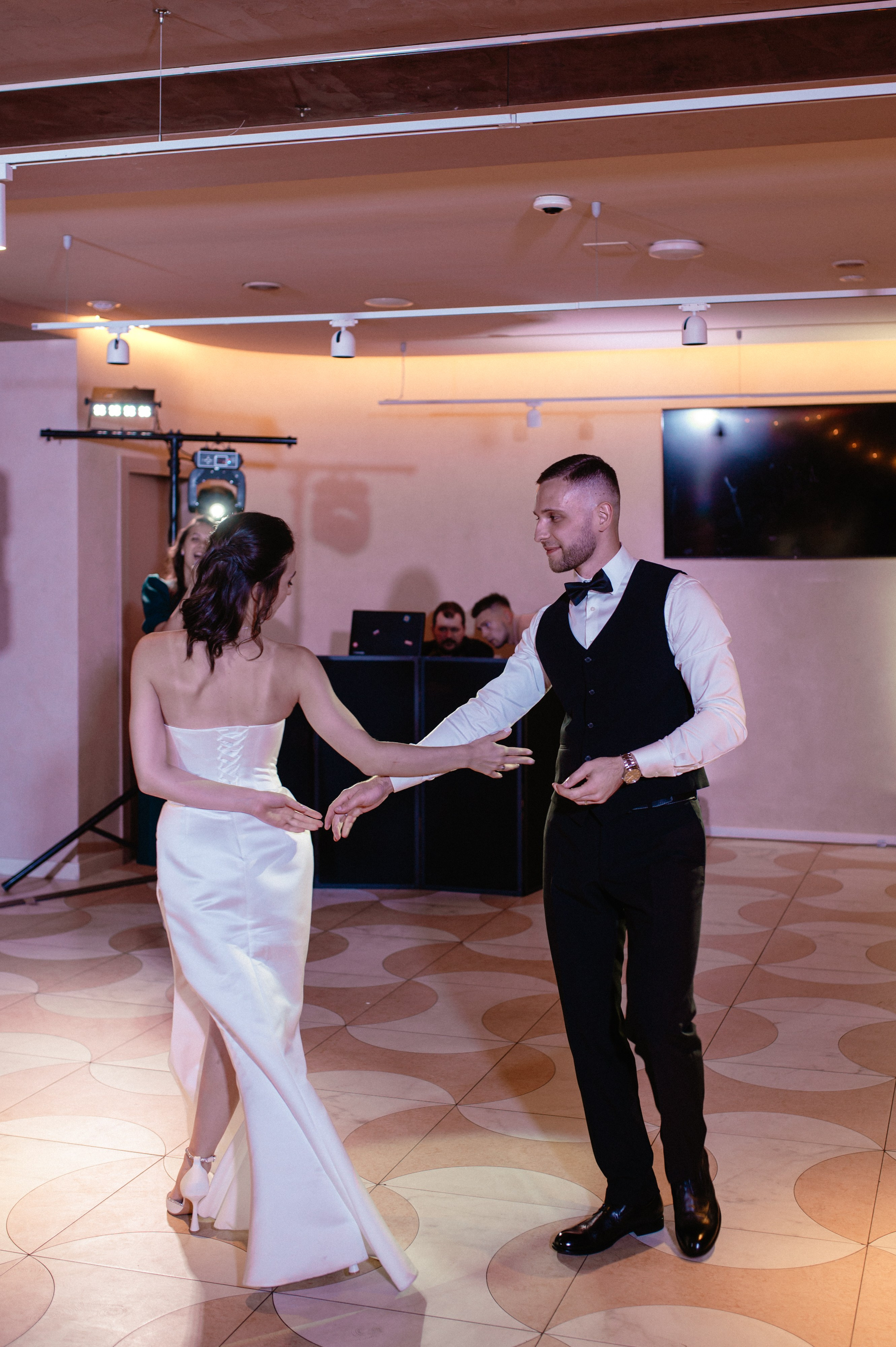 03.08.2024. RETOUCH-HOUSE