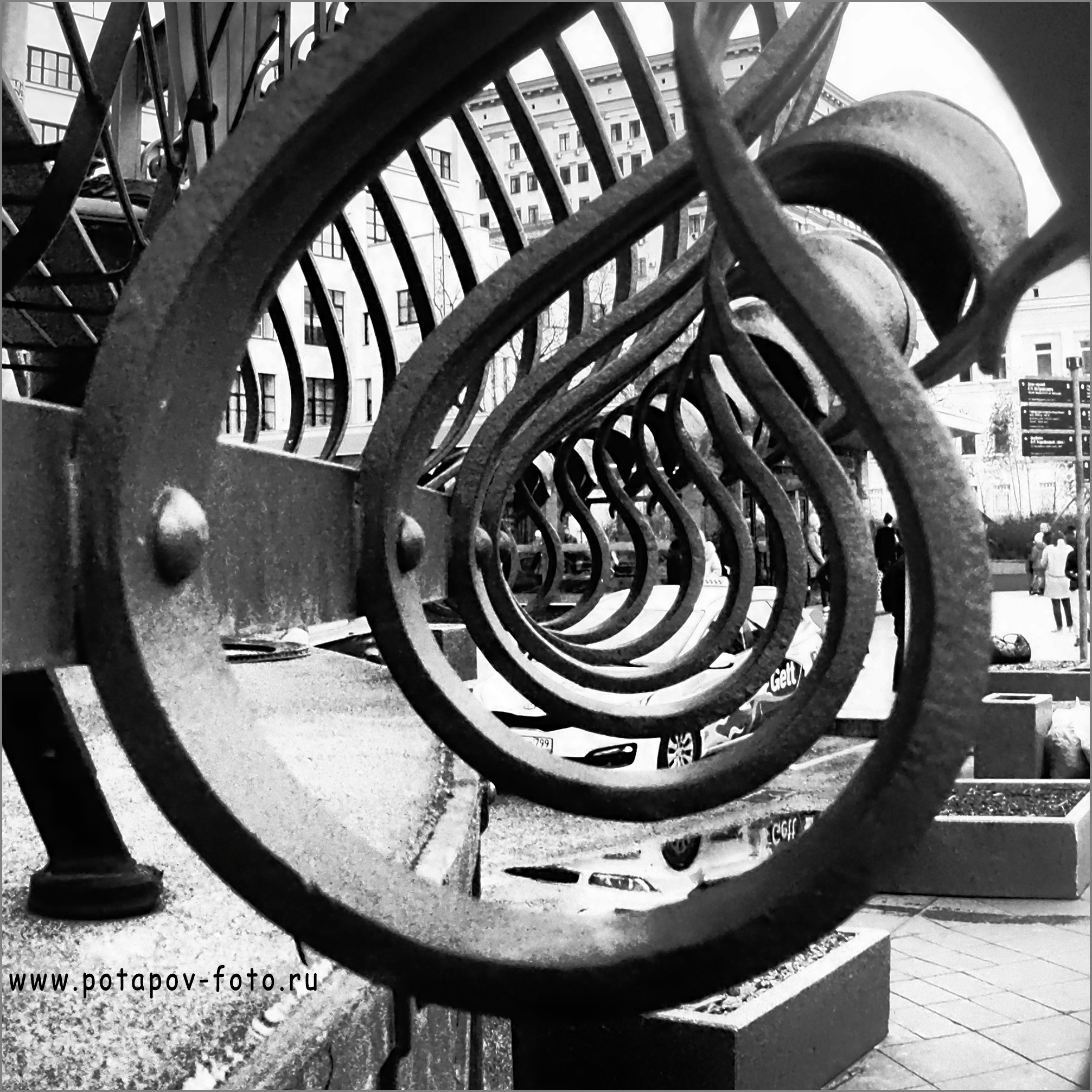 ХУЛИГАНИЗМЫ. Московский фотограф Дмитрий Потапов