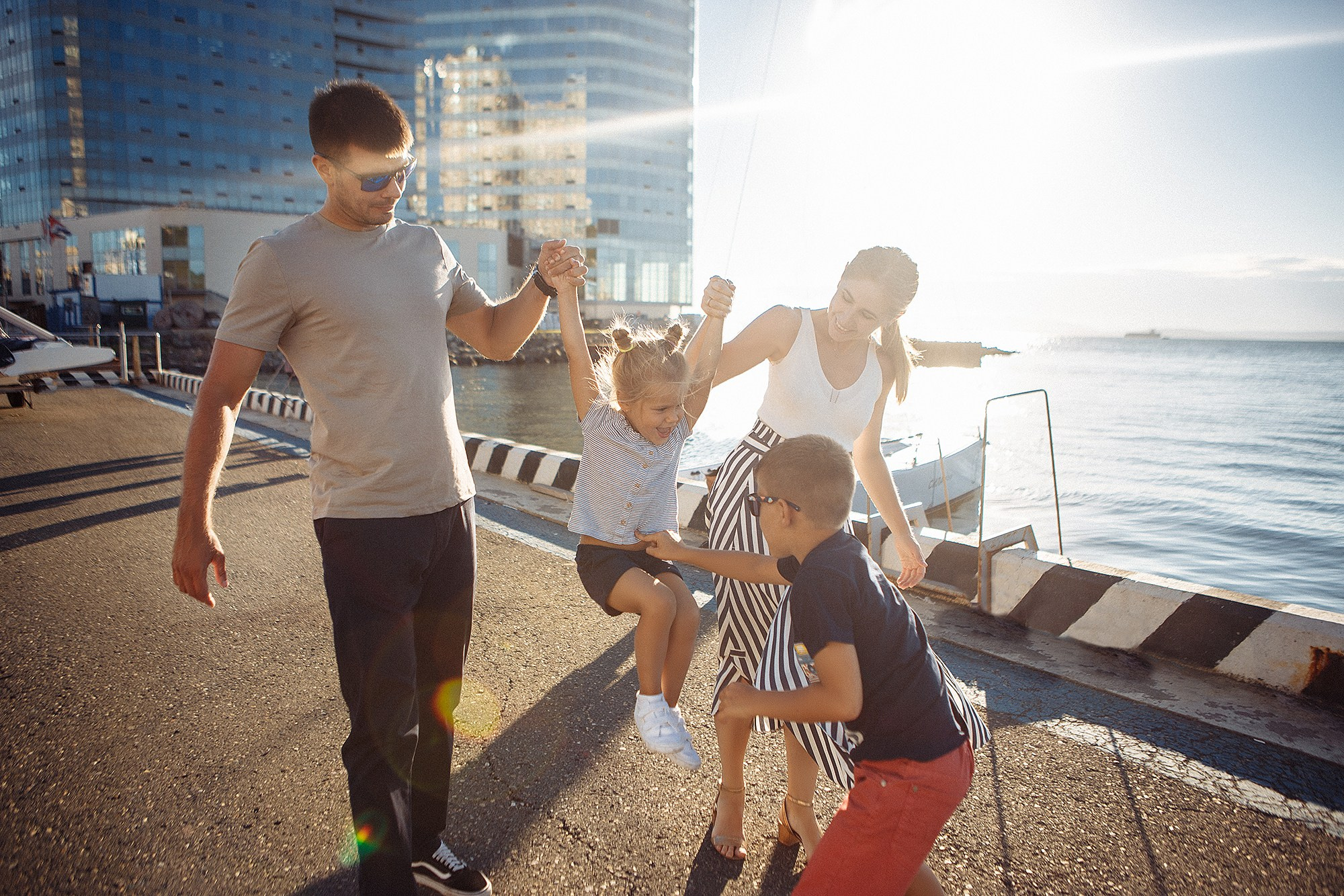 Прогулка по городу. Свадебный фотограф Владивосток Алина Гевондова