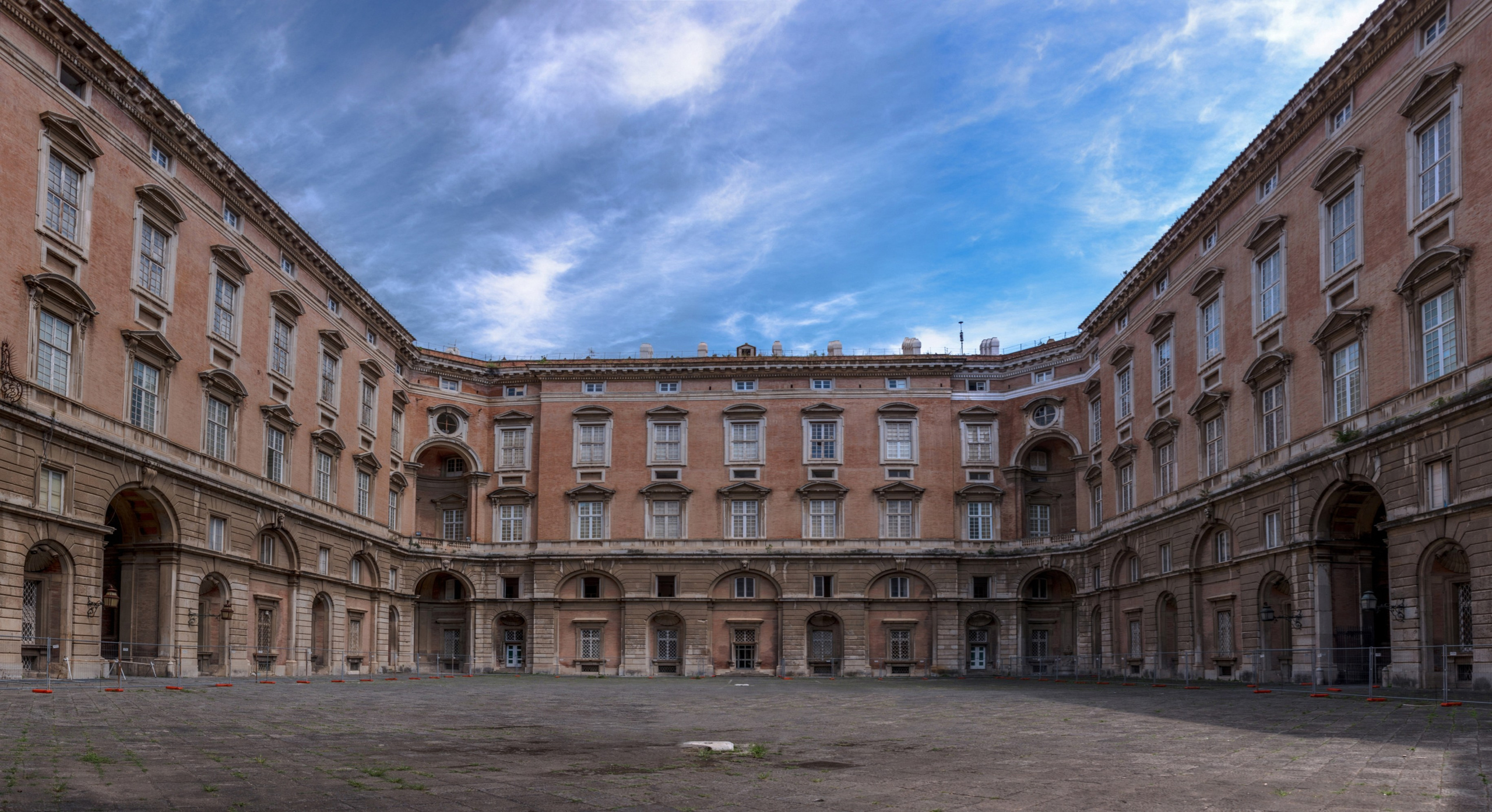 Италия Кампания Казерта. Фотограф Лара Кучина