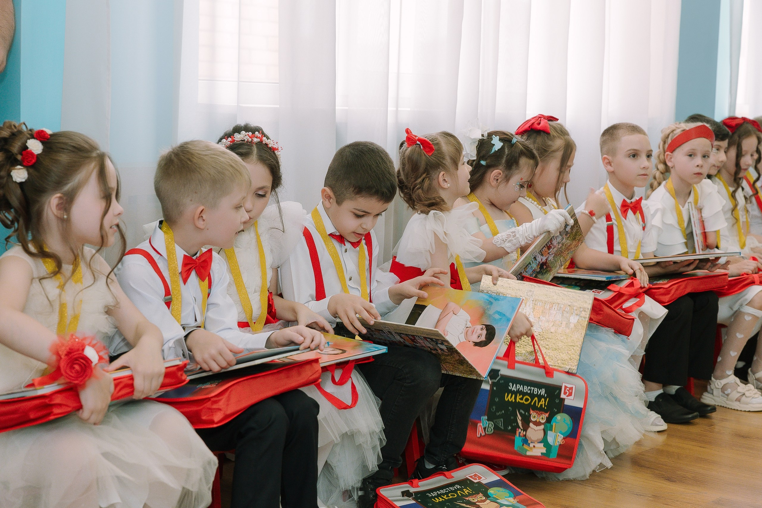 Выпускной 10 ДС. Выпускные альбомы Натальи Бутко: Новороссийск, Анапа, Геленджик