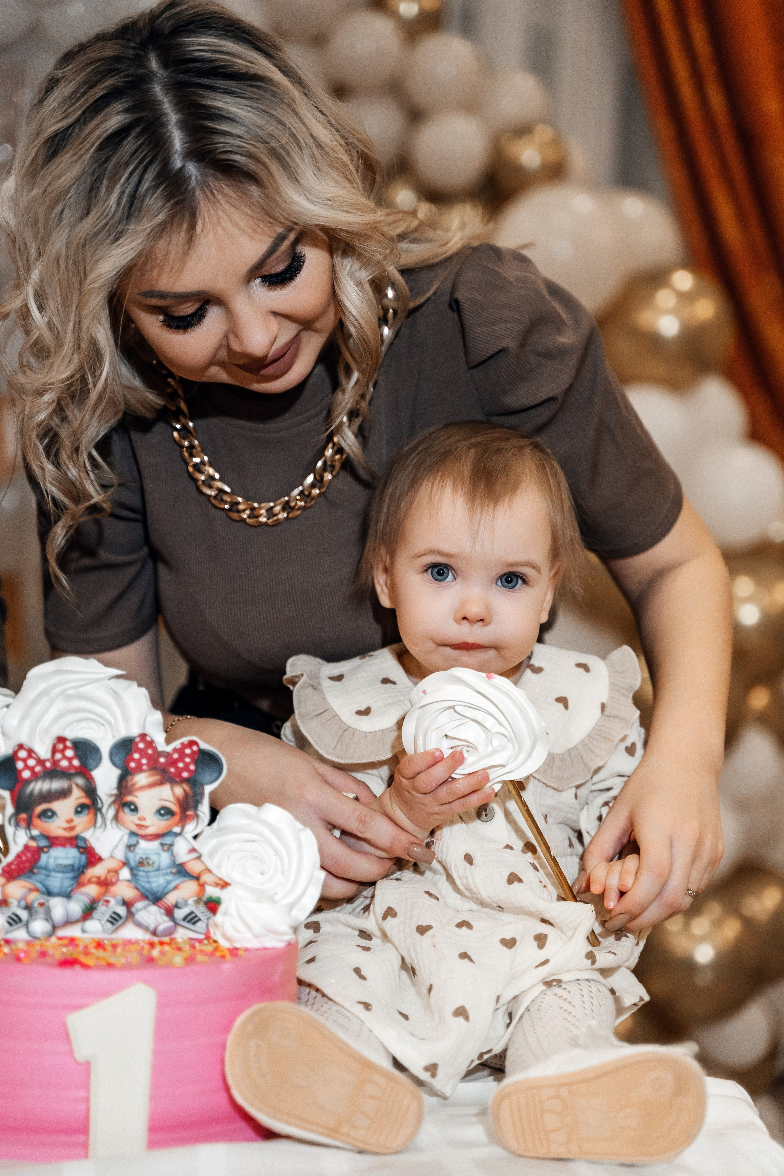 Александра и Виктория 1 годик. Семейный фотограф в Белгороде Амелина Алина