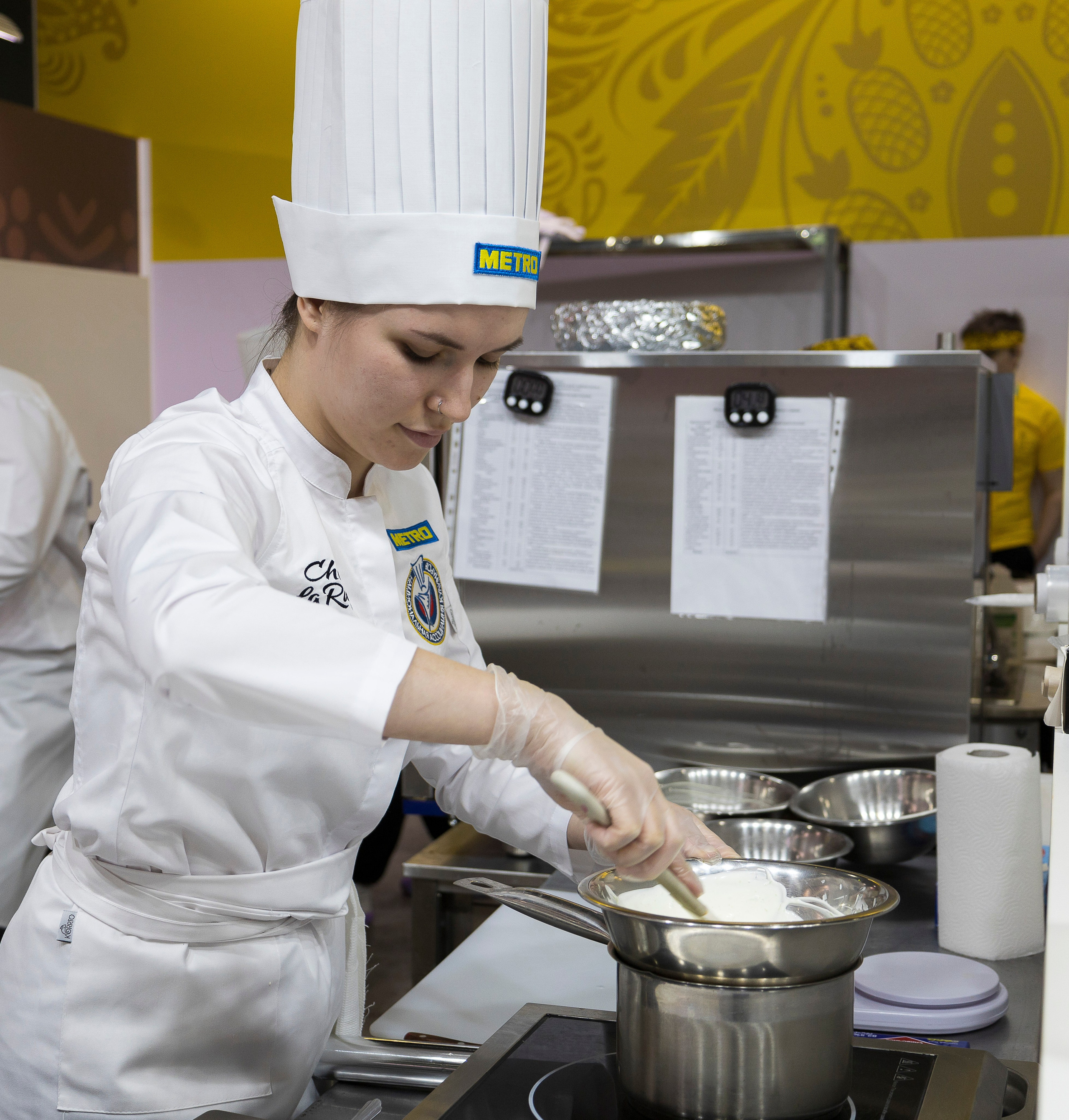 — Фестиваль поваров на выставке Food Expo