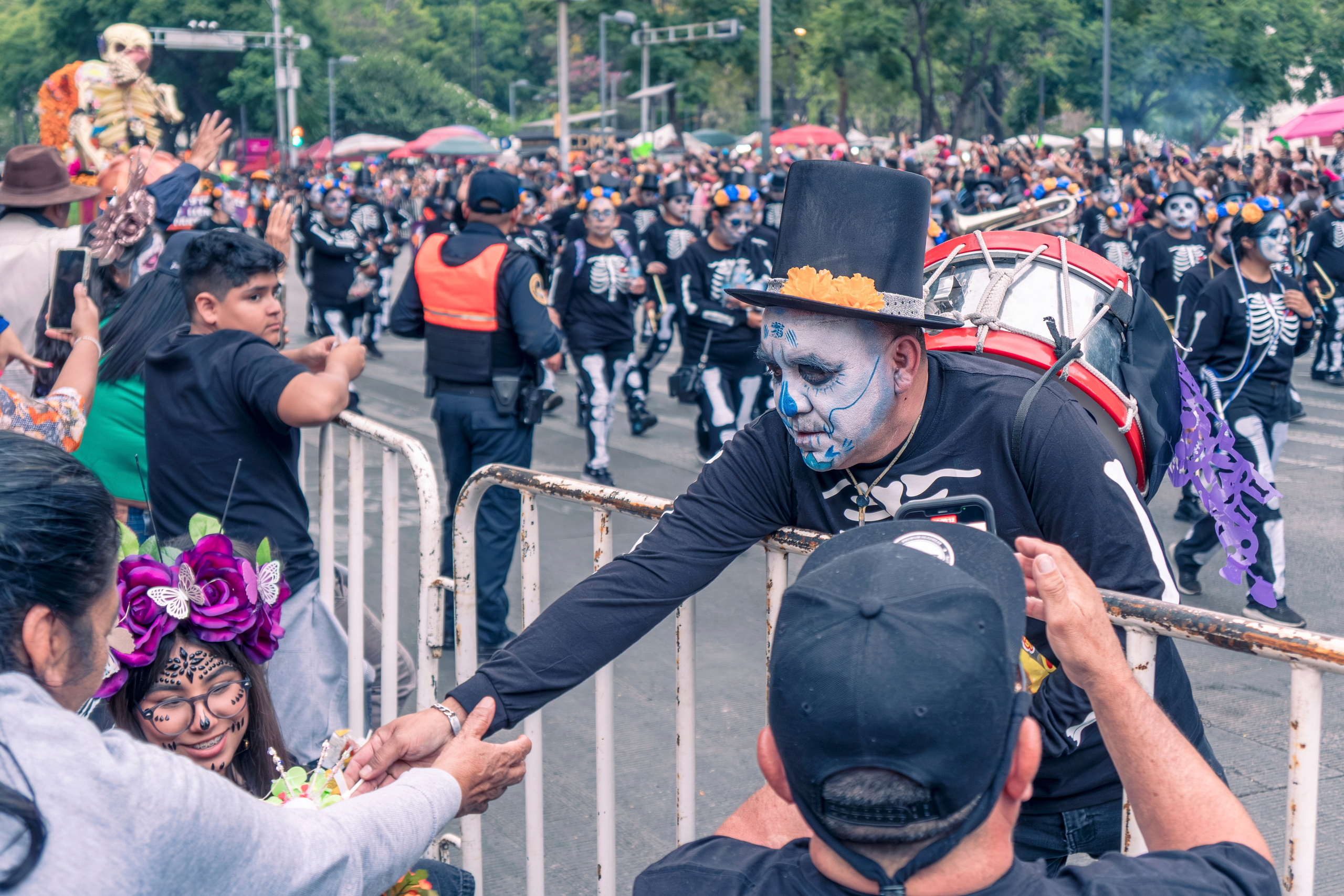 Day of the Dead. Ofrenda & Parade. CDMX Photography | Alex Klenin| Portrait & Event Photographer