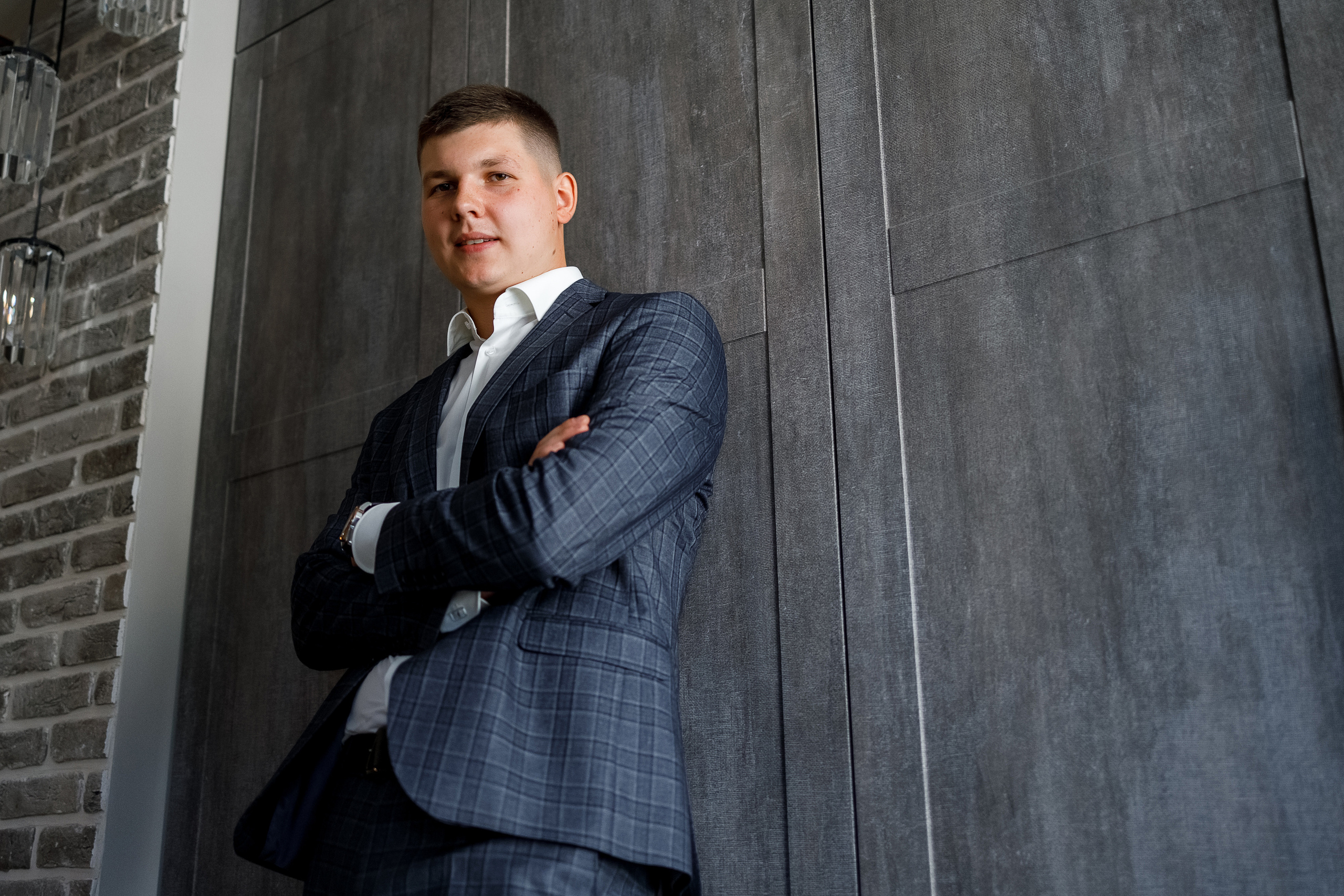 Волнительная свадебная церемония на веранде уютного ресторана. Олег Сверчков | Свадебный фотограф Вологда