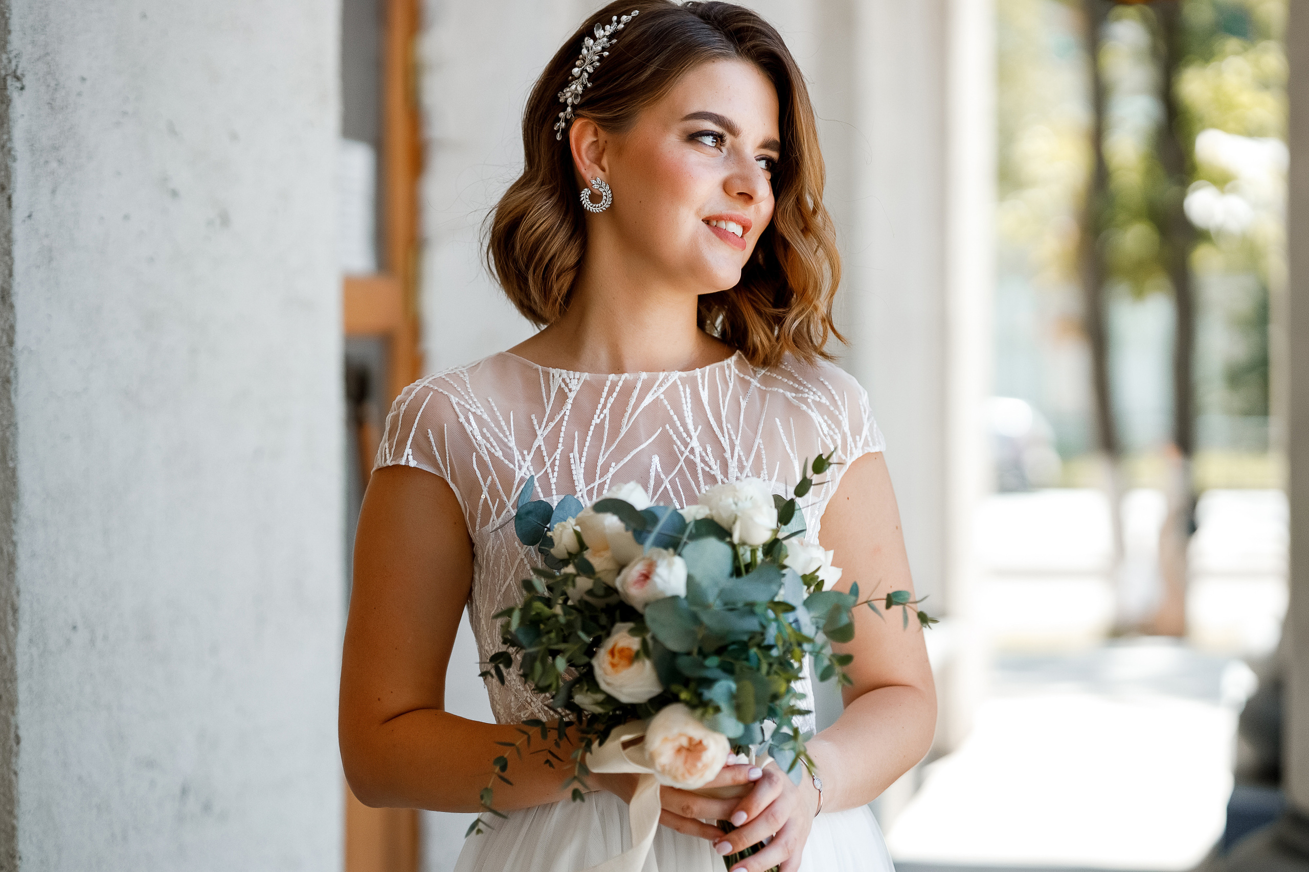 Волнительная свадебная церемония на веранде уютного ресторана. Олег Сверчков | Свадебный фотограф Вологда