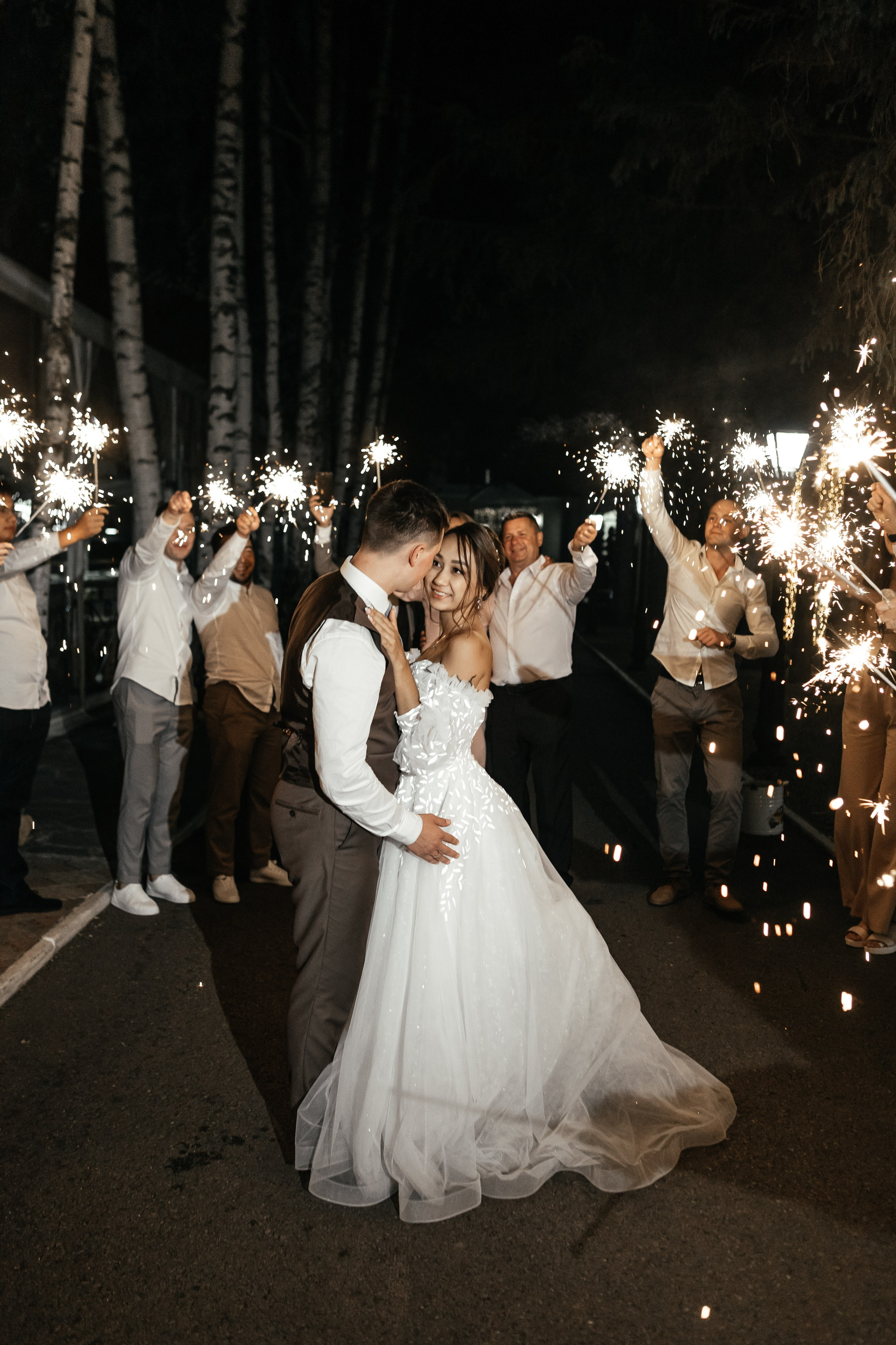 Свадебный фотограф Уфа — Руслан ГабдлисламовЖивые эмоции, красивые кадры, воспоминания на всю жизнь.Работаю по всей Республике Башкортоста. Свадебный фотограф Уфа Руслан Габдлисламов