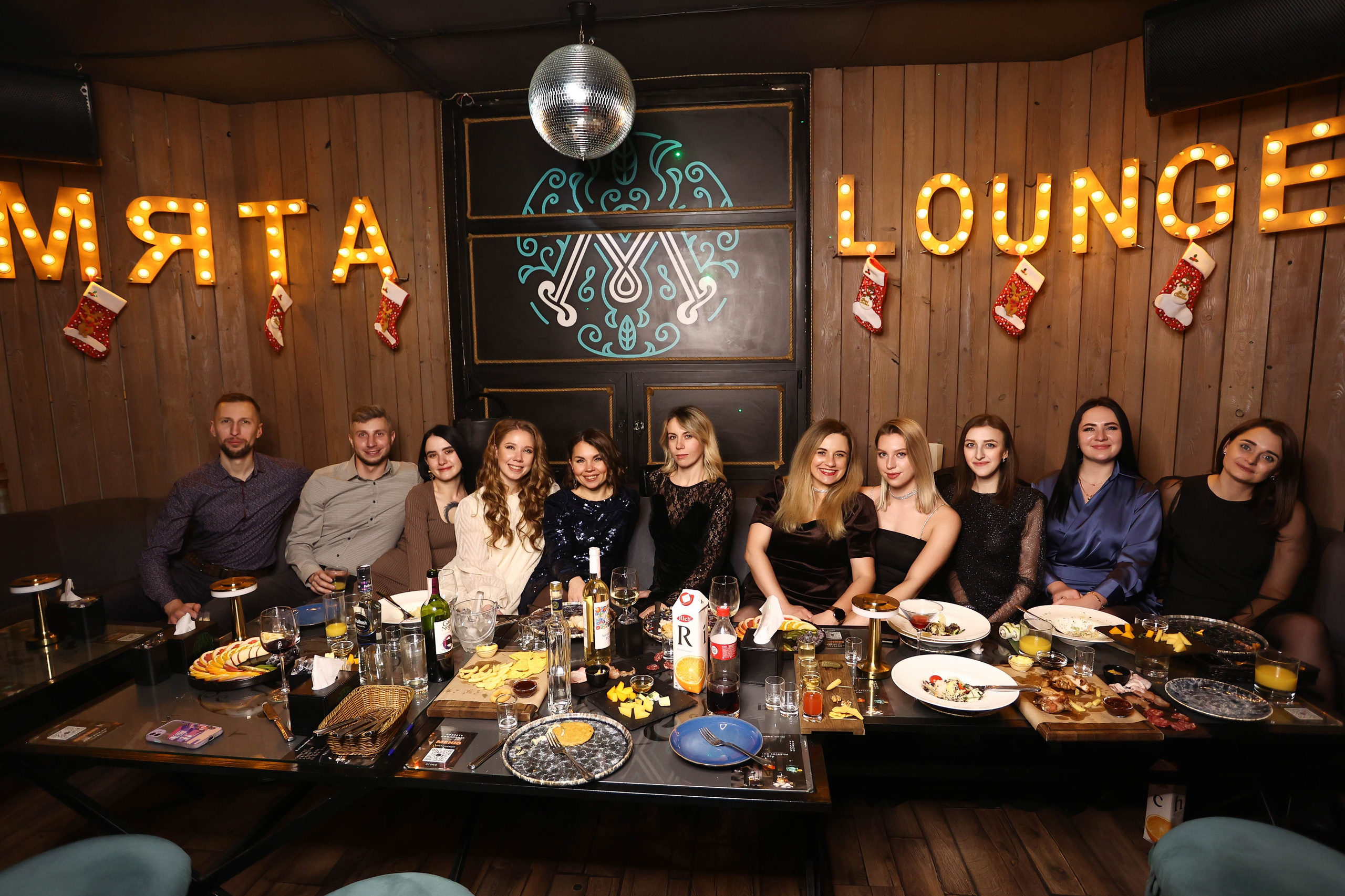 16/12/23 Новогоднее караоке в Мята Спортивная. Мята Спортивная — Кальянная, караоке, бар в Минске