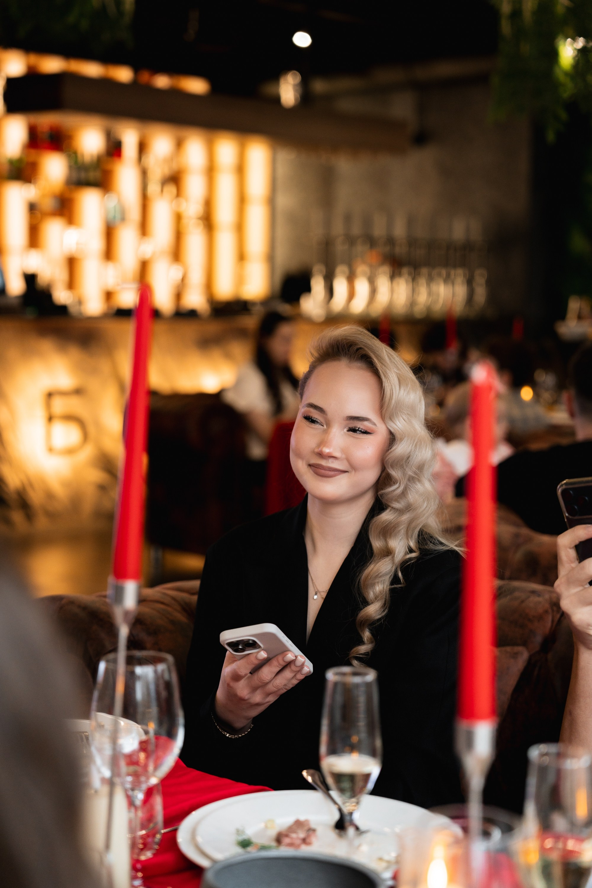 18 ЛЕТ. Женский портрет