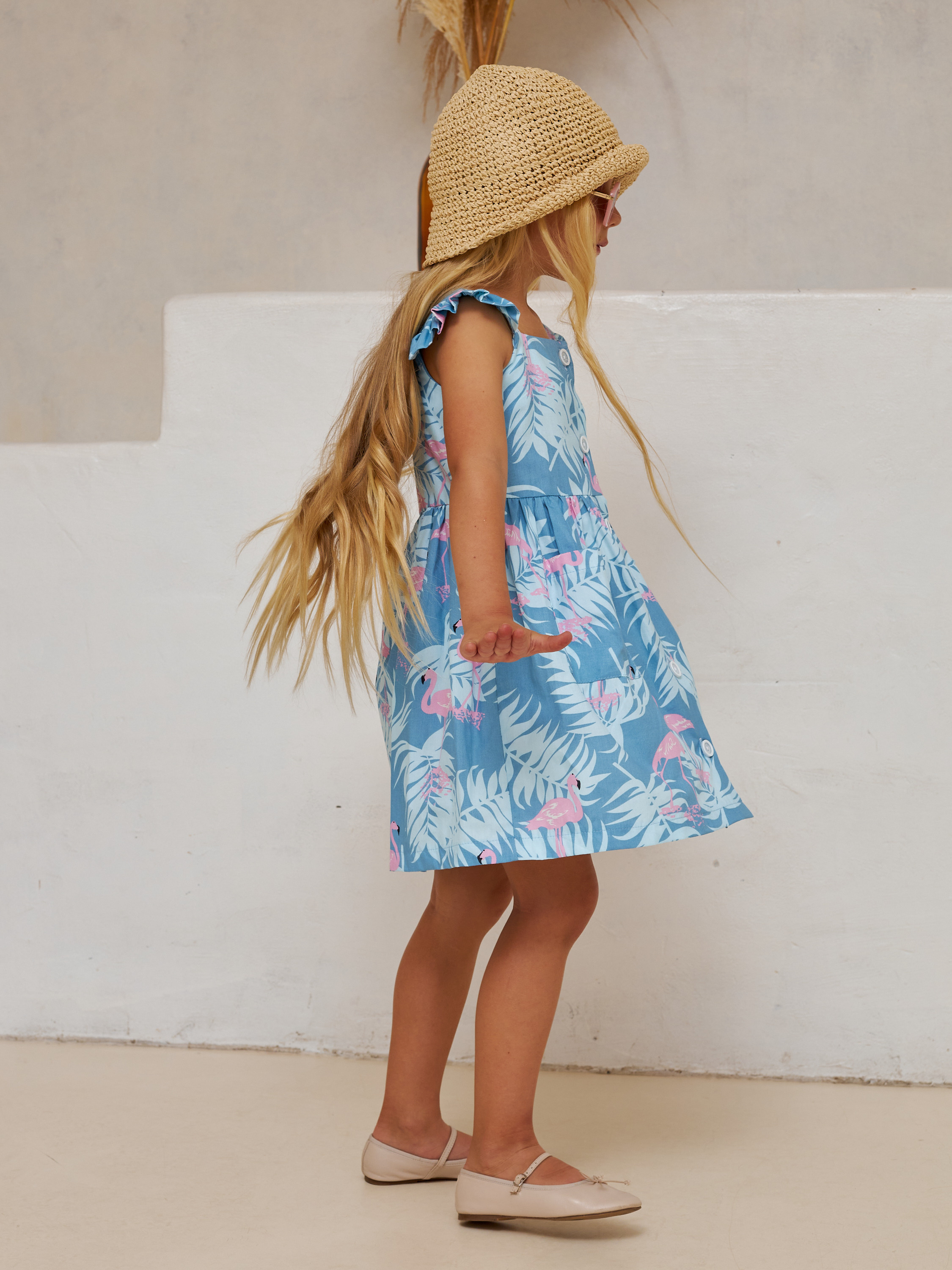 Фотосъемка детских платьев Екатеринбург Wildberries ВБ Ozon Озон фотосессия детей Екб заказать цена фотосъемка товара WB нарядное платье. Фотограф Екатеринбург Анастасия Жерновская | Маркетплейсы и нейрофото