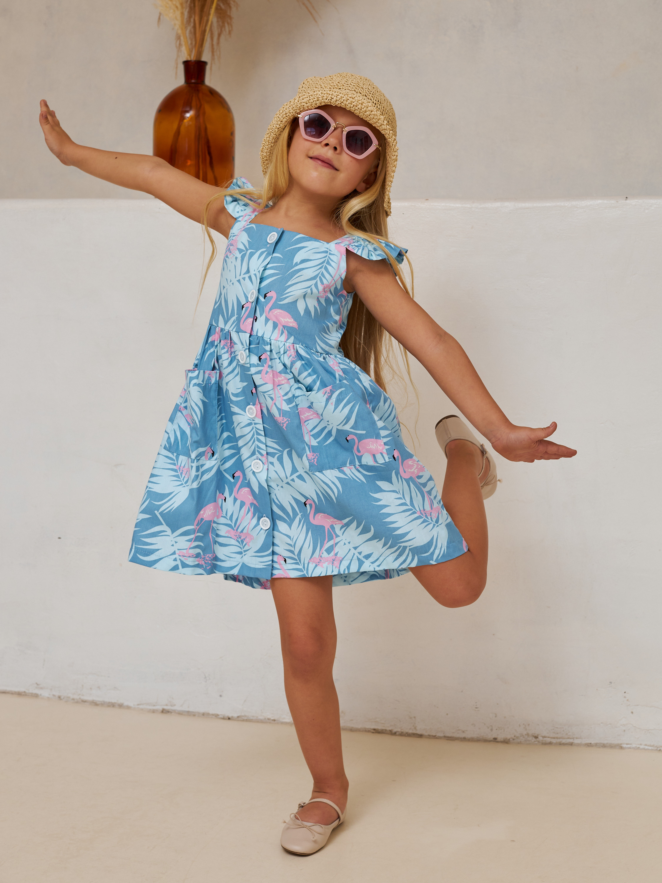 Фотосъемка детских платьев Екатеринбург Wildberries ВБ Ozon Озон фотосессия детей Екб заказать цена фотосъемка товара WB нарядное платье. Фотограф Екатеринбург Анастасия Жерновская | Маркетплейсы и нейрофото